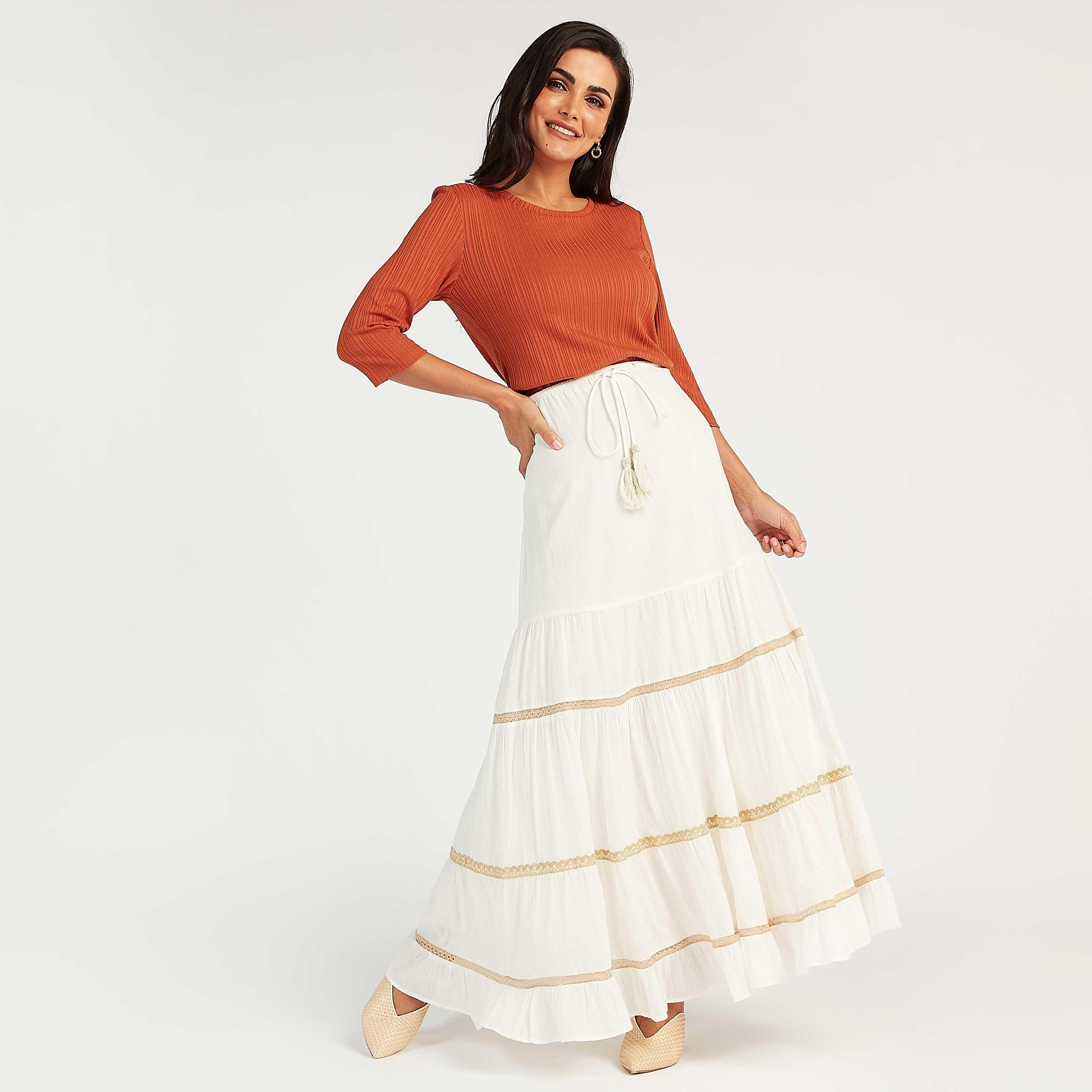 تنّورة مستدامة إيه لاين طويلة بتفاصيل دانتيل ورباط إغلاق-women-clothing-bottoms-skirts-image-2
