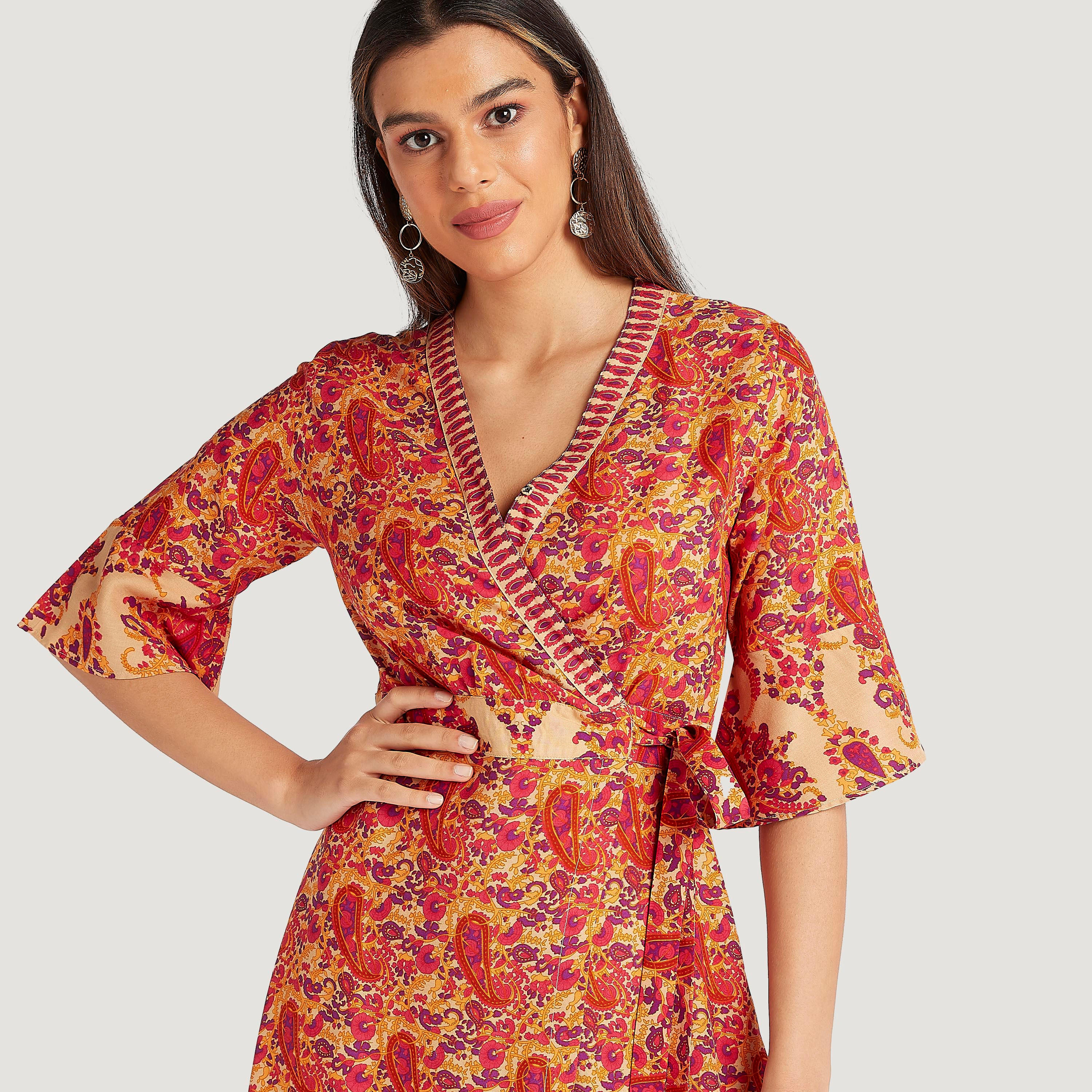 فستان ميدي إيه لاين بأربطة وطبعات بيزلي-women-clothing-dresses-image-3