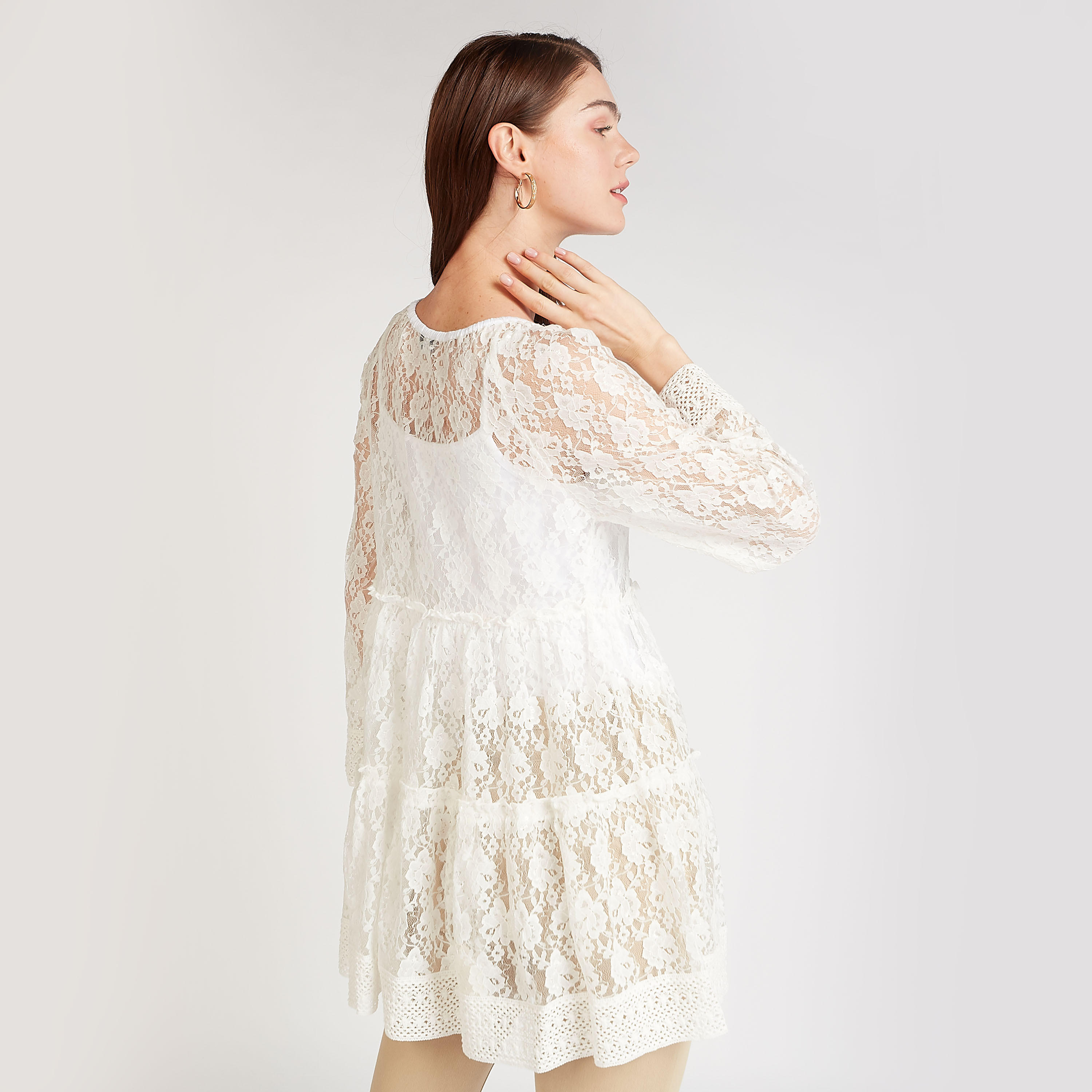 بلوزة دانتيل مستدامة بأكمام طويلة وأربطة-women-clothing-shirtsandblouses-blouses-image-2