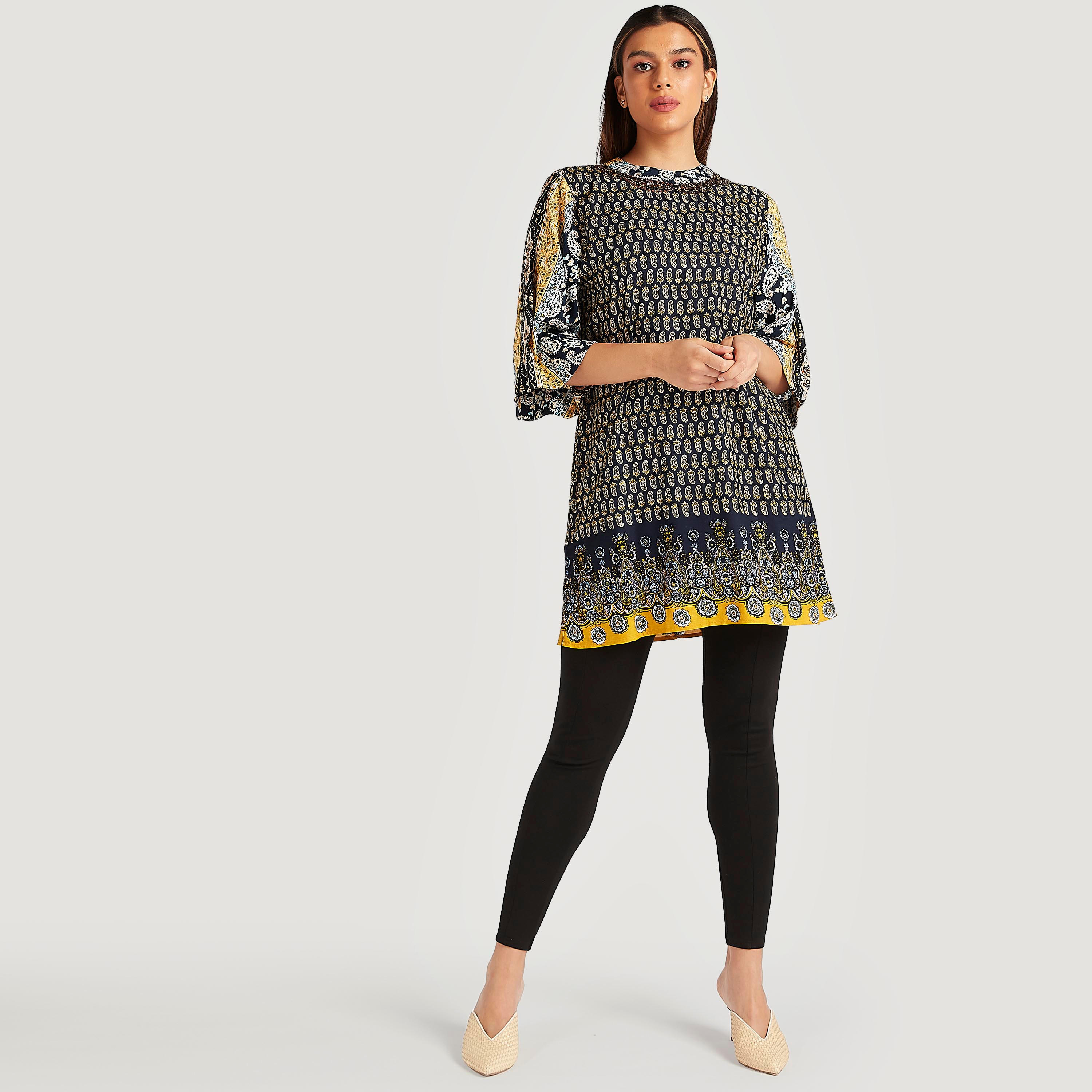 بلوزة طويلة بطبعات بيزلي وياقة مزيّنة-women-clothing-shirtsandblouses-blouses-image-2