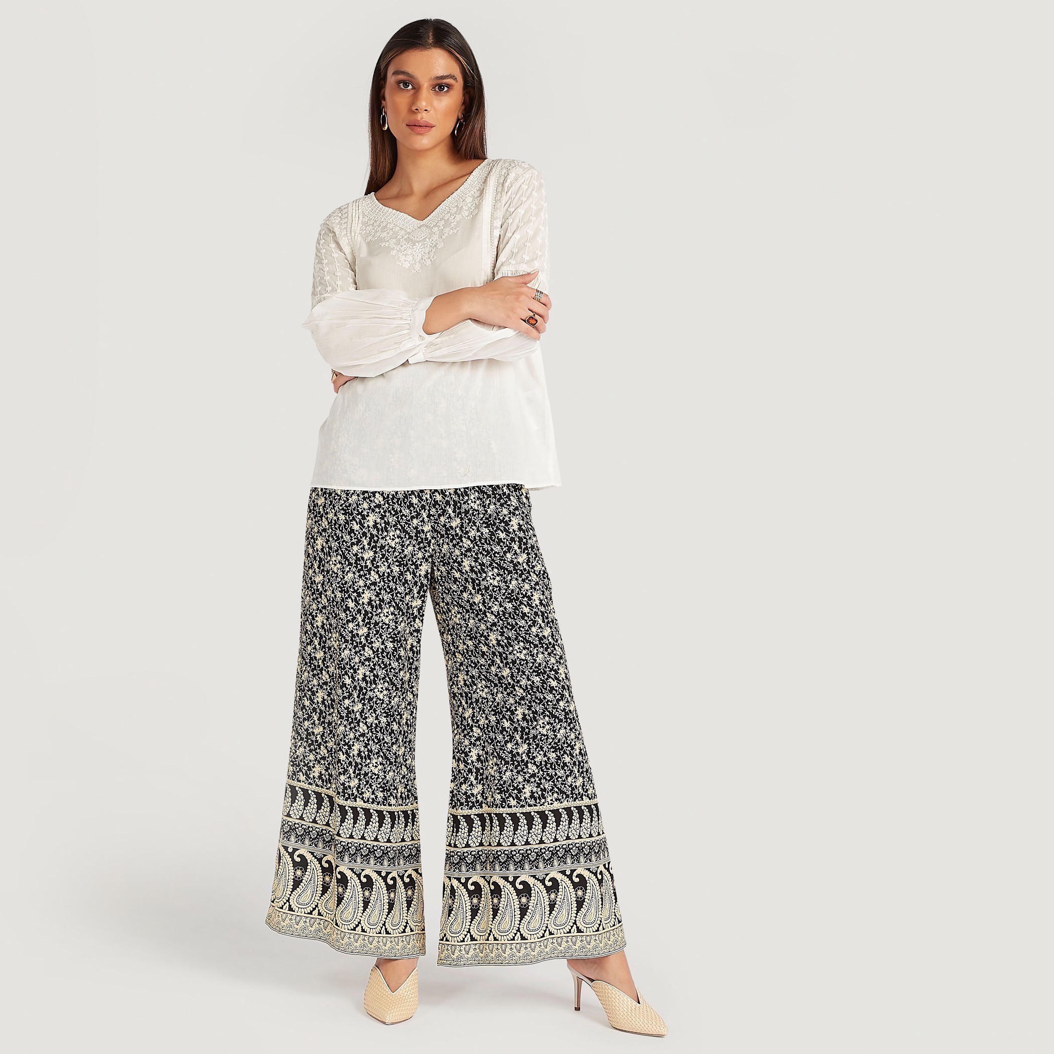 بنطلون بالازو بخصر مطّاطي متوسّط الارتفاع وطبعات أزهار-women-clothing-bottoms-trousers-image-2