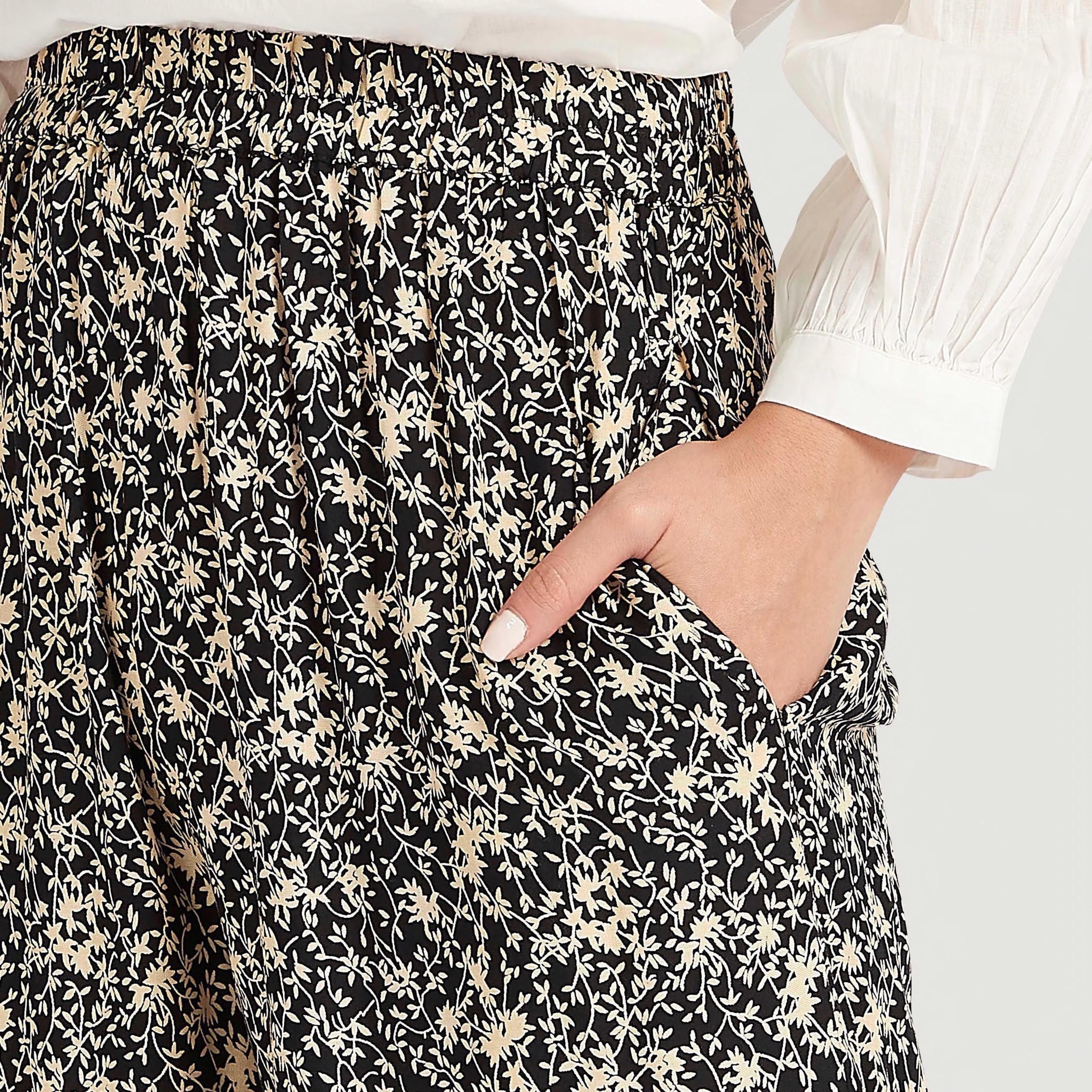 بنطلون بالازو بخصر مطّاطي متوسّط الارتفاع وطبعات أزهار-women-clothing-bottoms-trousers-image-3