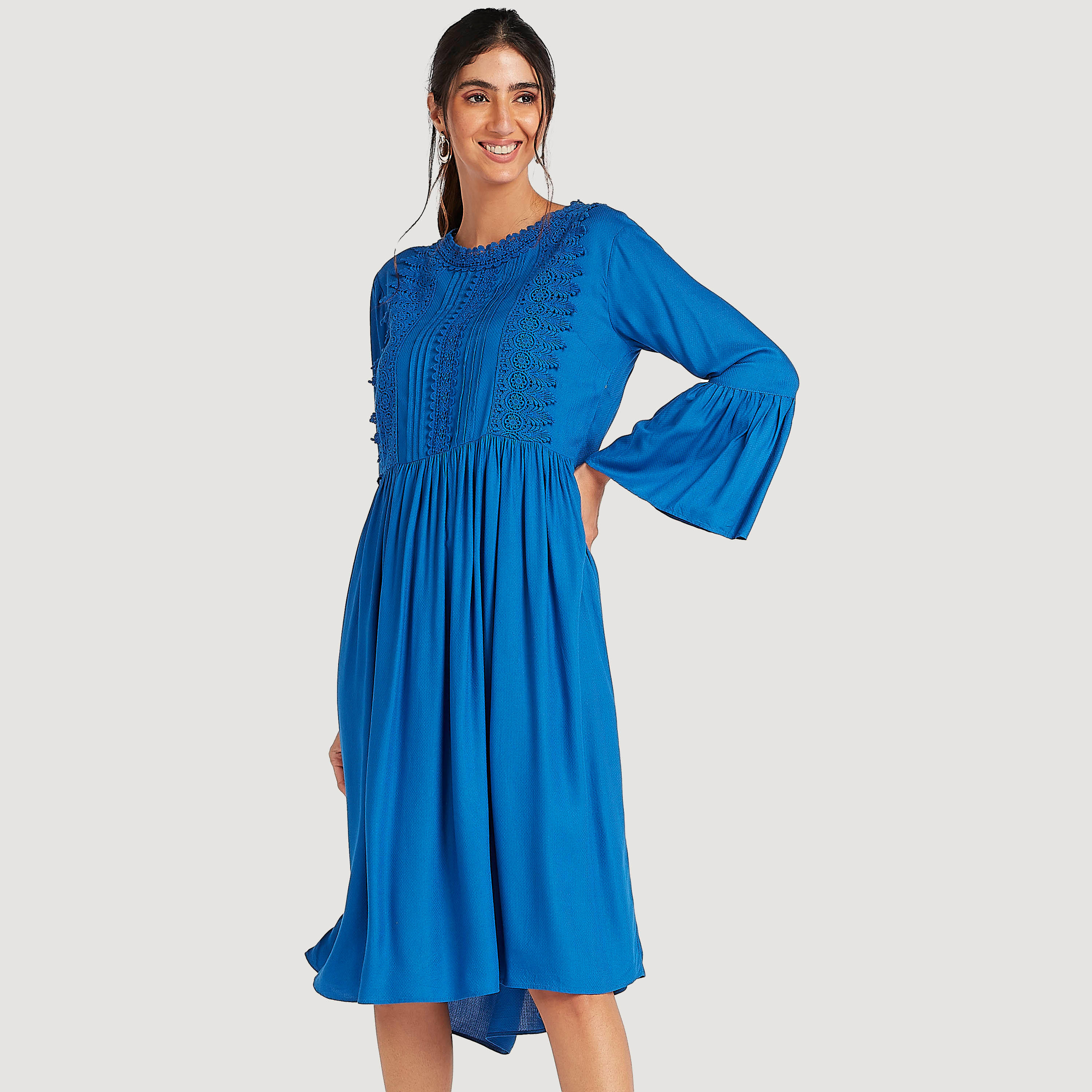 فستان إيه لاين ميدي بأكمام واسعة و تفاصيل دانتيل-women-clothing-dresses-image-1