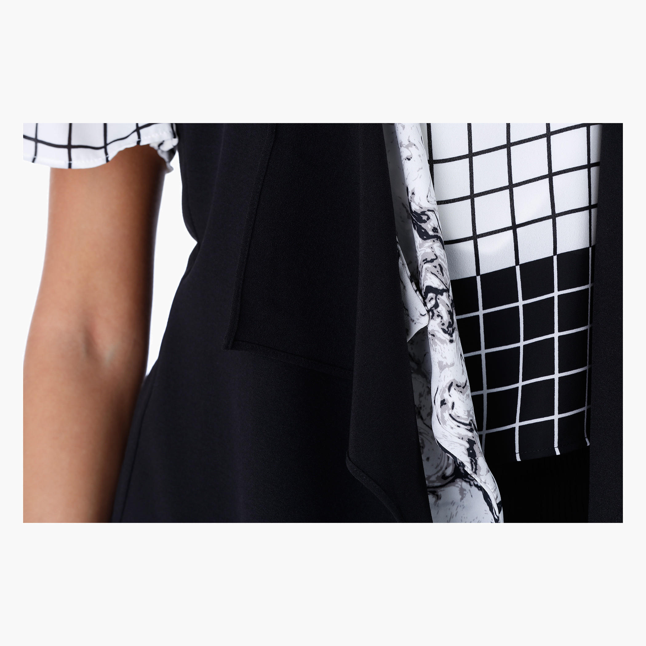 Sleeveless Jacket-women-winterwear-coatsandjackets-jackets-image-4