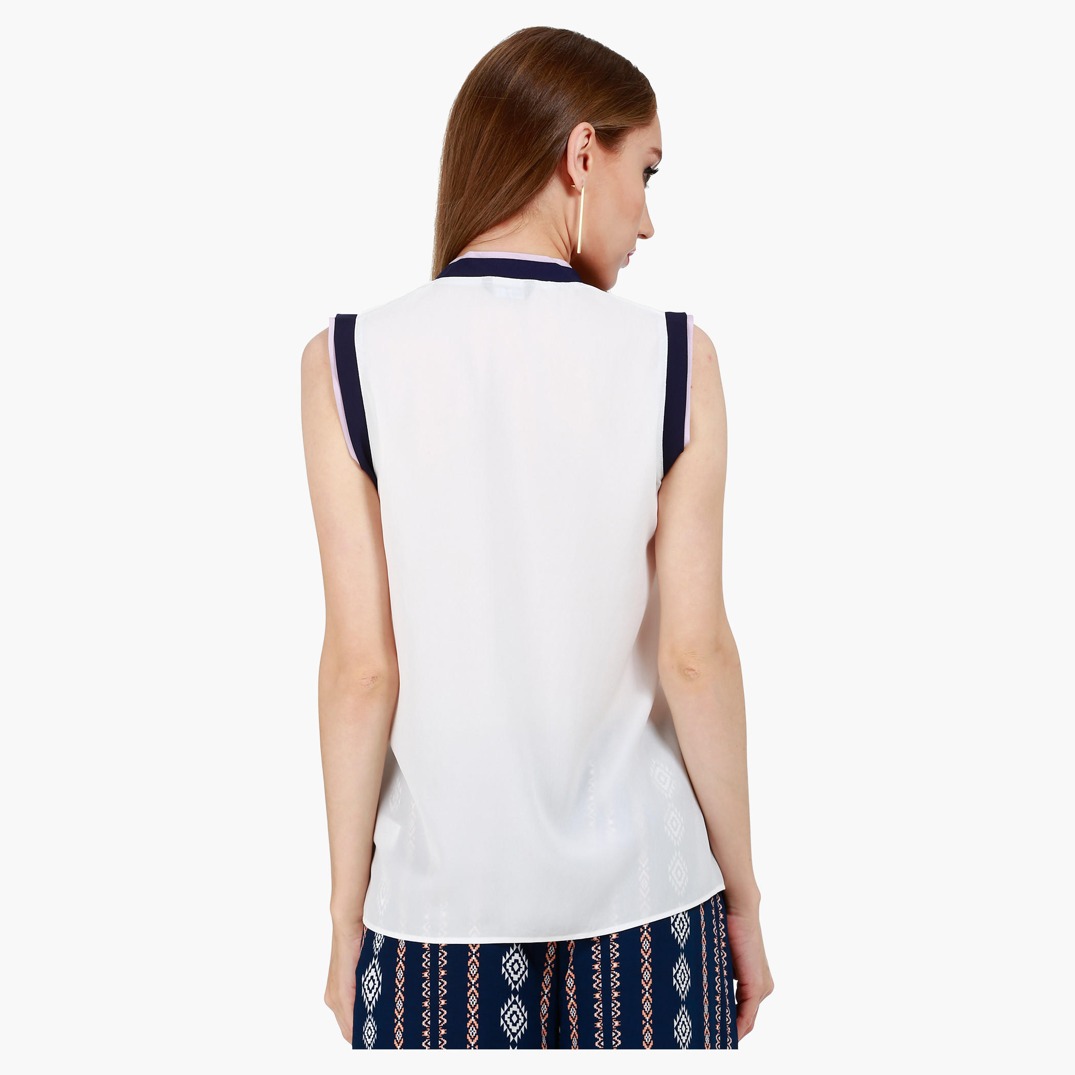Casual V-Neck Top with Contrast Detailing in Regular Fit-women-clothing-shirtsandblouses-blouses-image-2