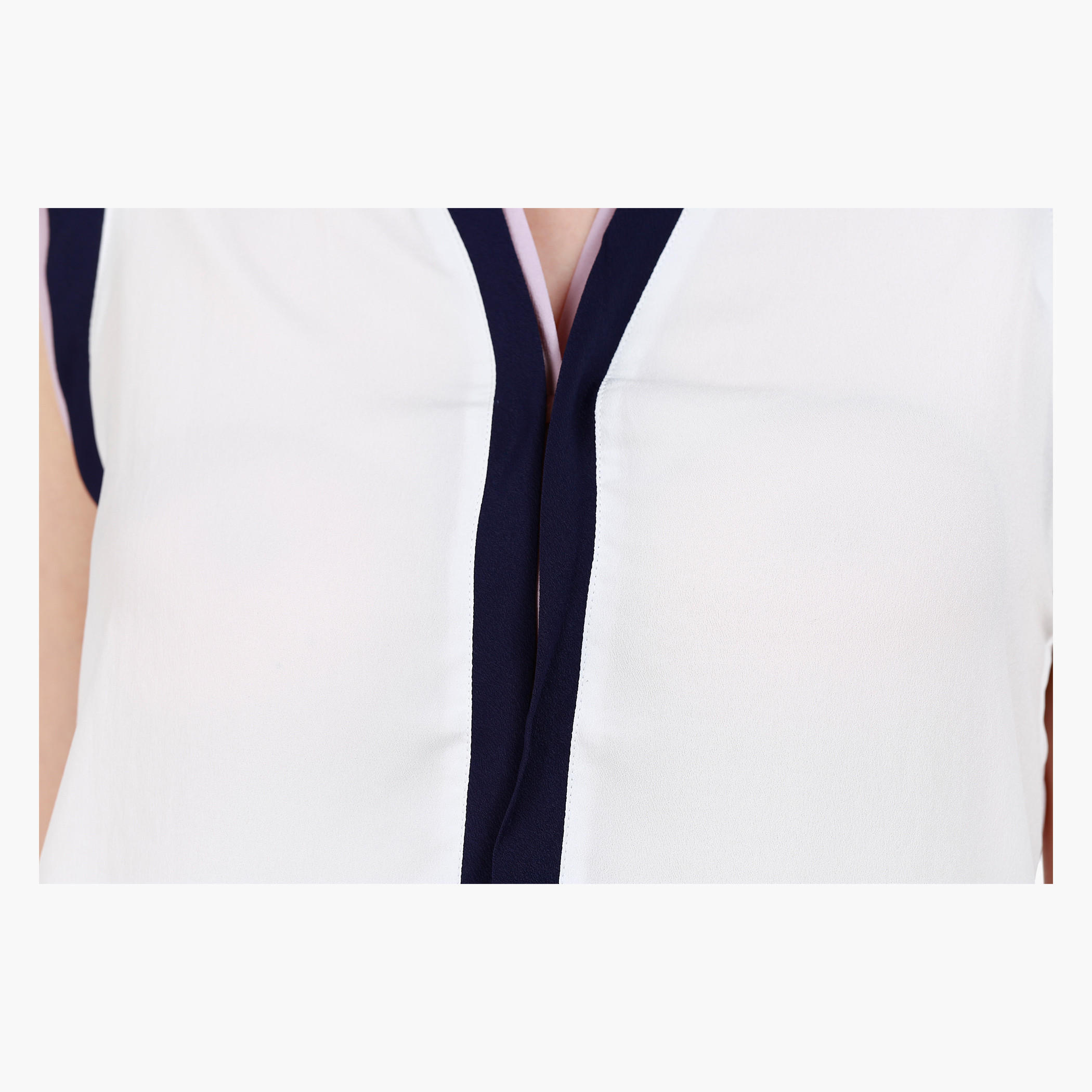 Casual V-Neck Top with Contrast Detailing in Regular Fit-women-clothing-shirtsandblouses-blouses-image-4