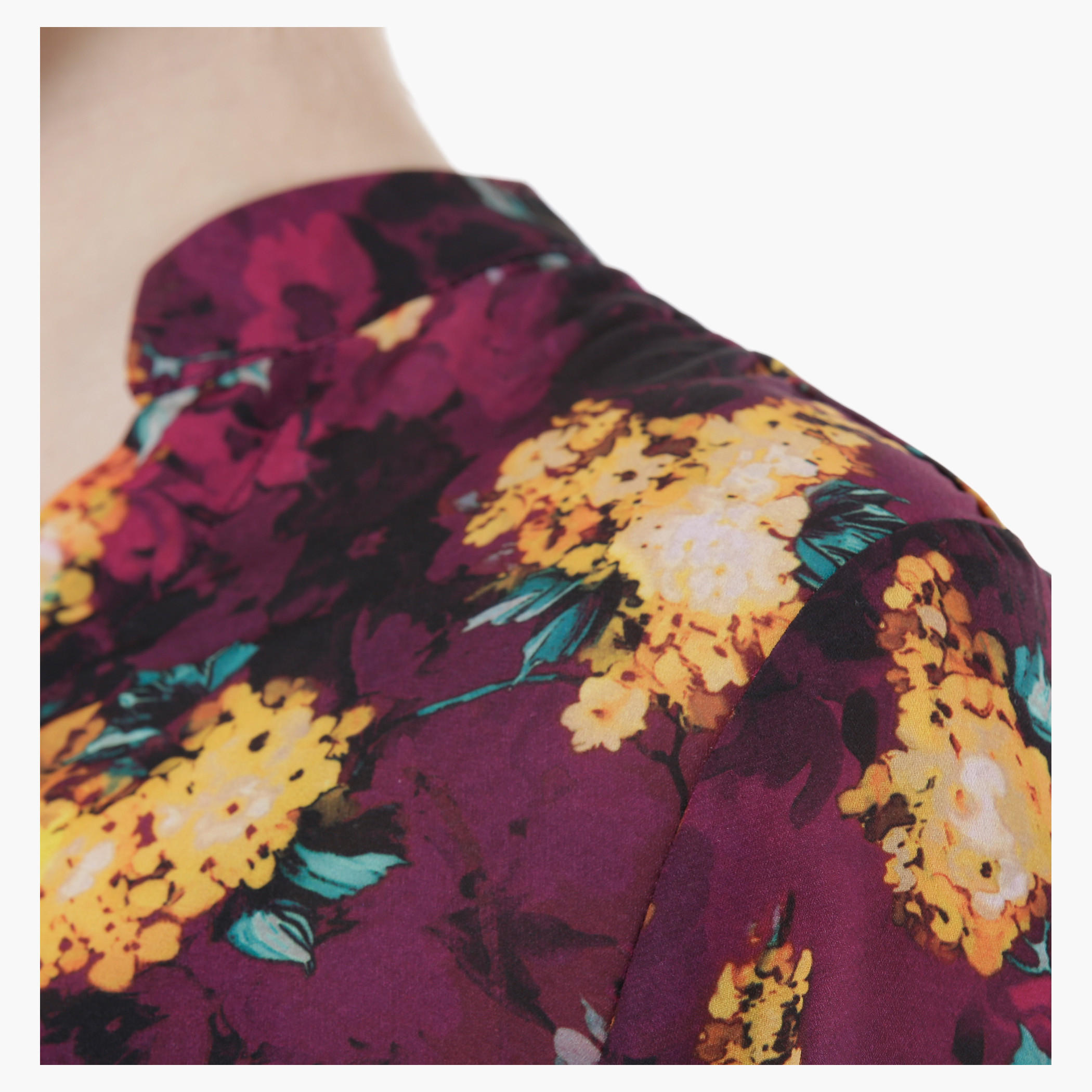 Printed Blouse in Regular Fit-women-clothing-shirtsandblouses-blouses-image-4