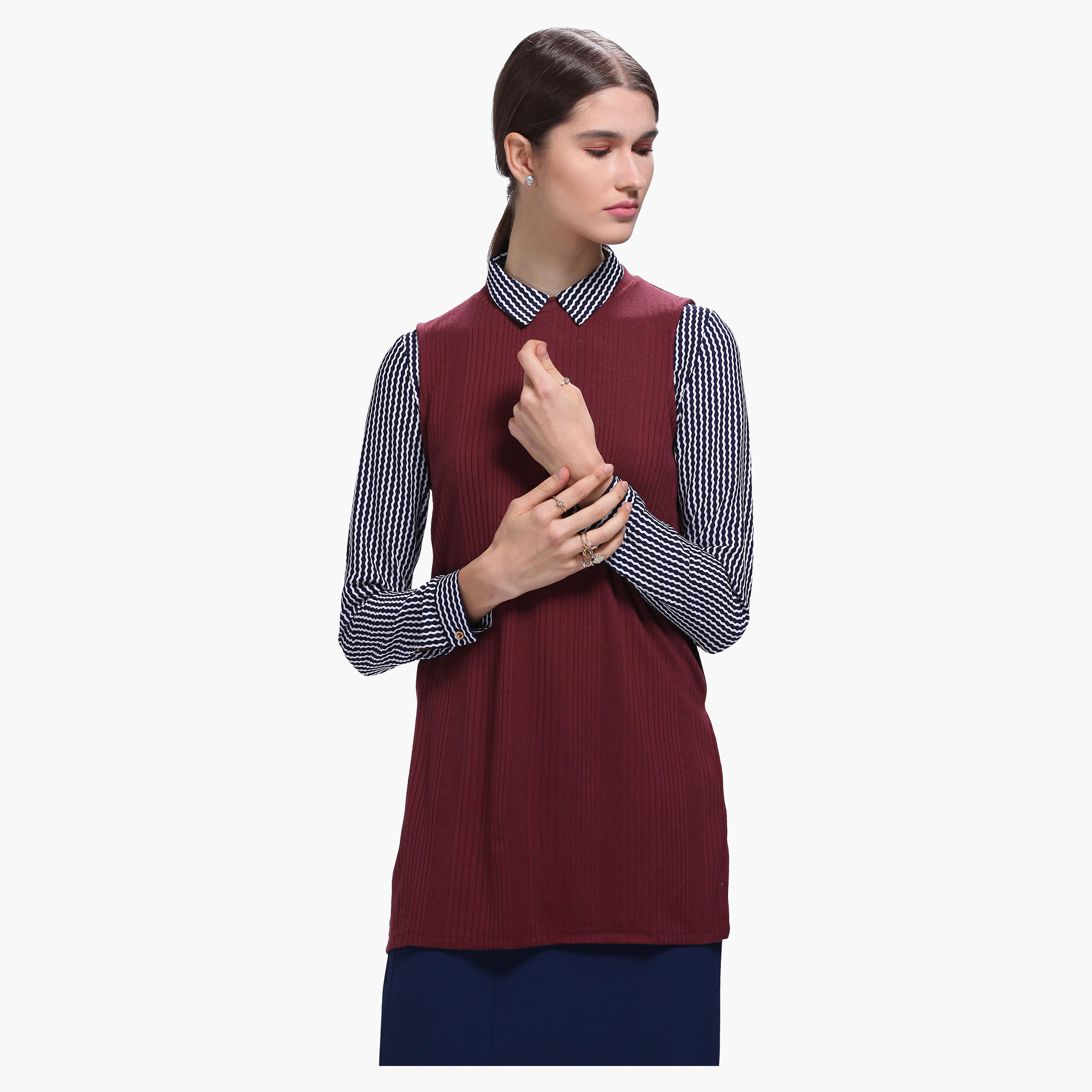 Ribbed Sleeveless Sweater with Round Neck-women-clothing-cardigansandjumpers-jumpers-image-1