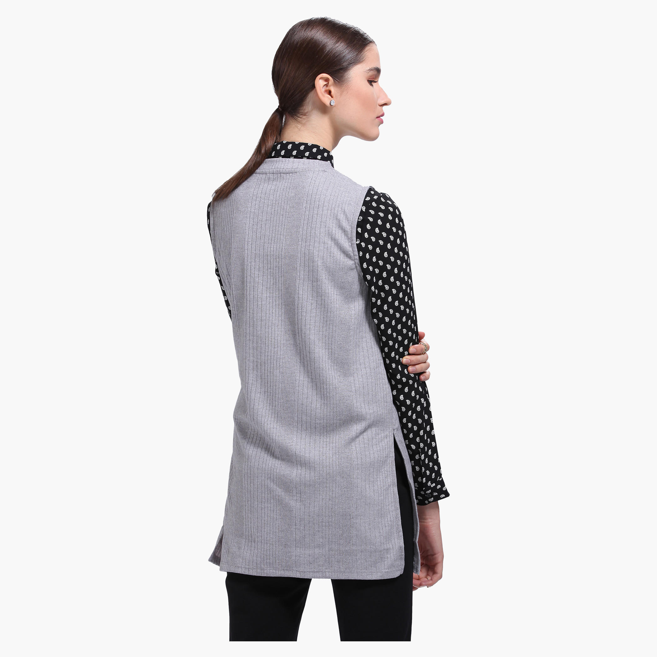 Ribbed Sleeveless Sweater with Round Neck-women-clothing-cardigansandjumpers-jumpers-image-7