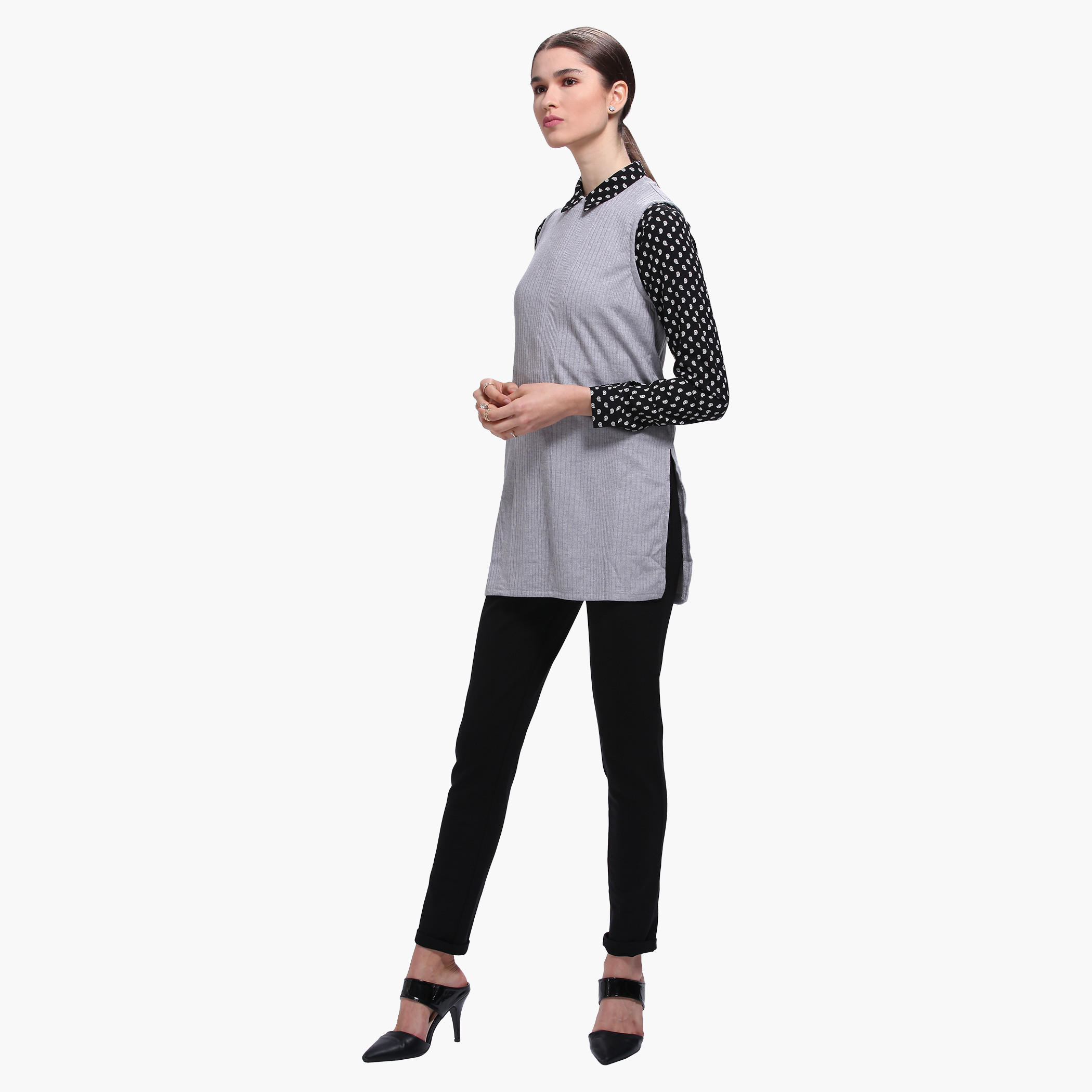 Ribbed Sleeveless Sweater with Round Neck-women-clothing-cardigansandjumpers-jumpers-image-10