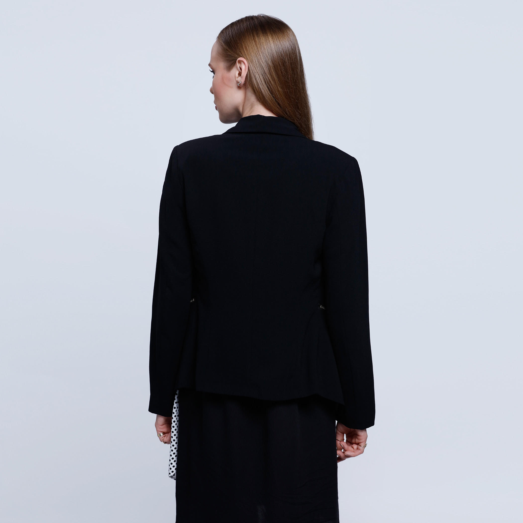 Long Sleeves Jacket With Welt Pockets-women-winterwear-coatsandjackets-jackets-image-4