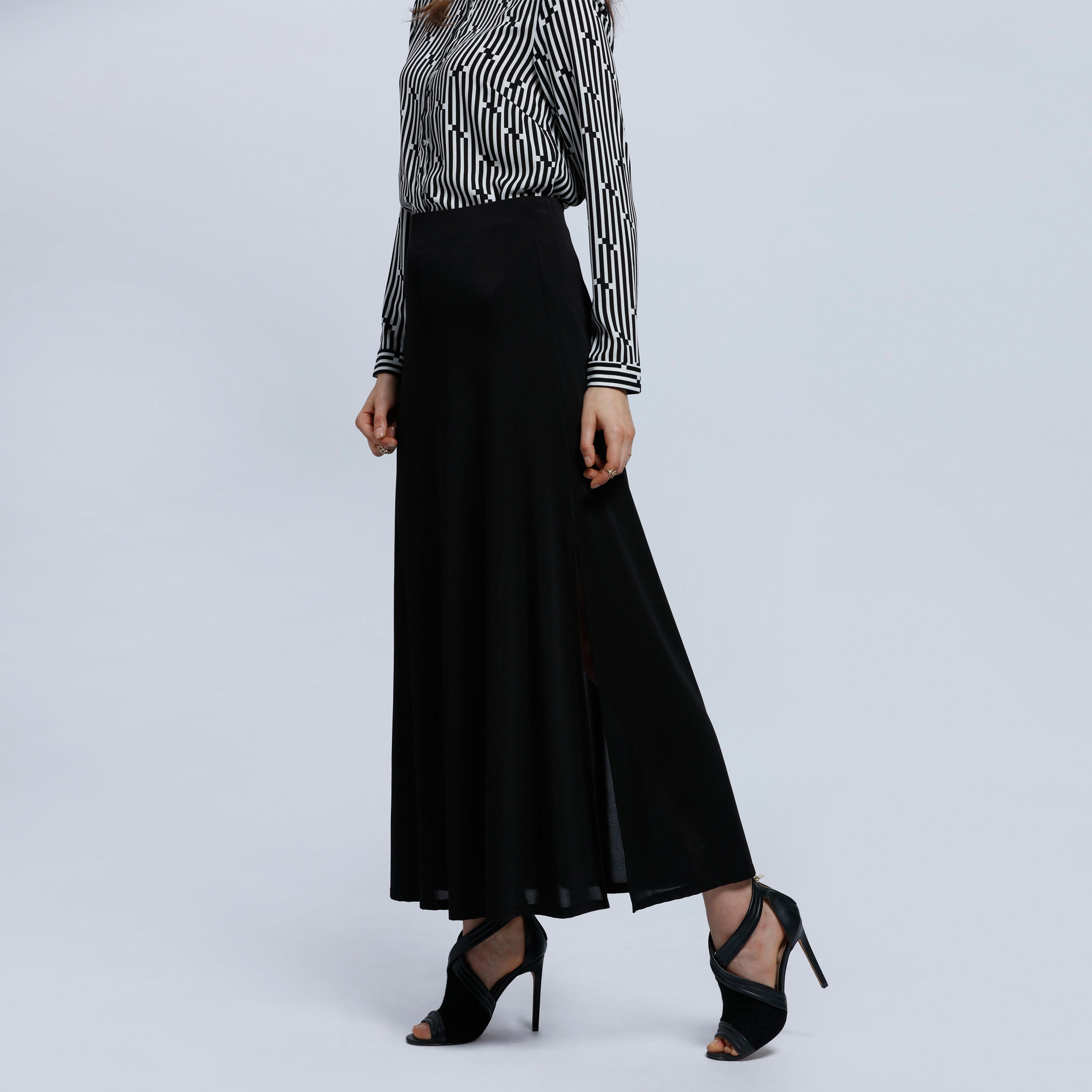 Textured Maxi Skirt with Elasticised Waistband-women-clothing-bottoms-skirts-image-3