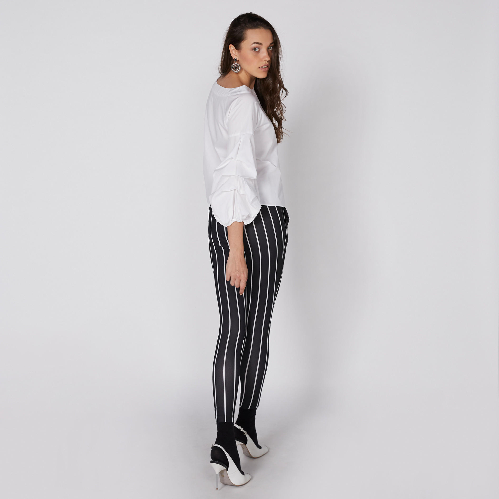 بلوزة بياقة مستديرة وأكمام منتفخة-women-clothing-shirtsandblouses-blouses-image-3