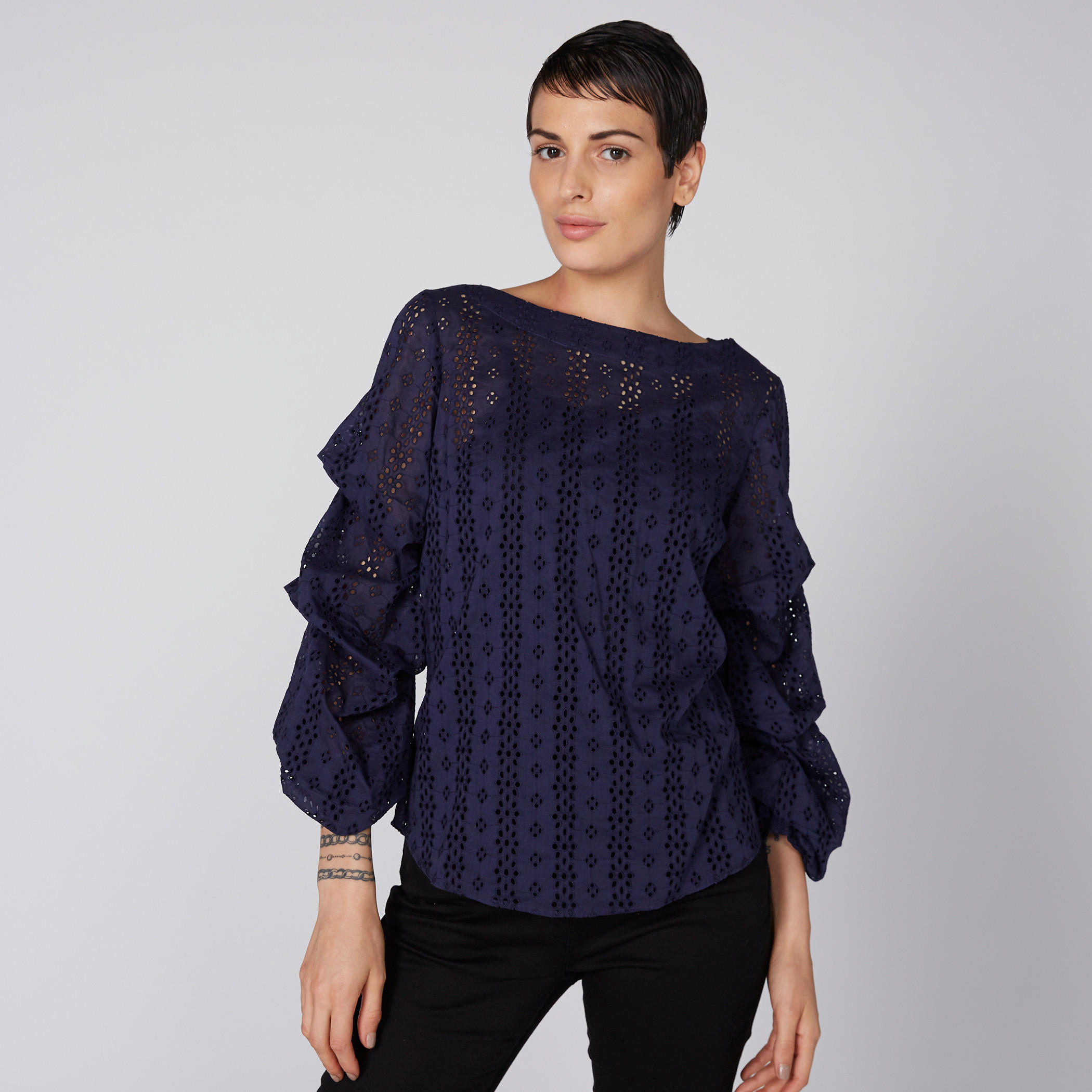 بلوزة بياقة قارب وتفاصيل شيفلي-women-clothing-shirtsandblouses-blouses-image-3
