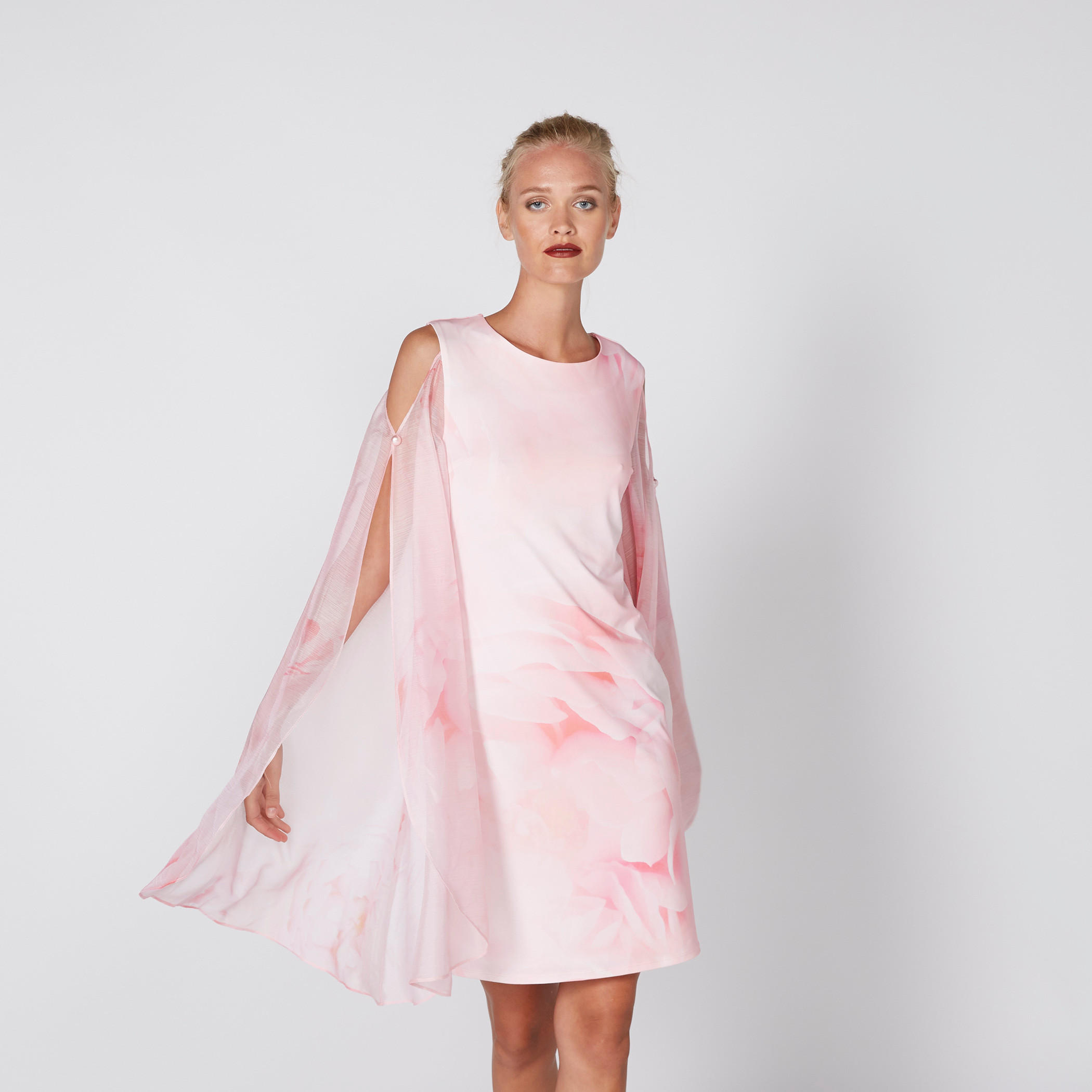 بلوزة بياقة مستديرة وأكمام واسعة وطبعات-women-clothing-dresses-image-1