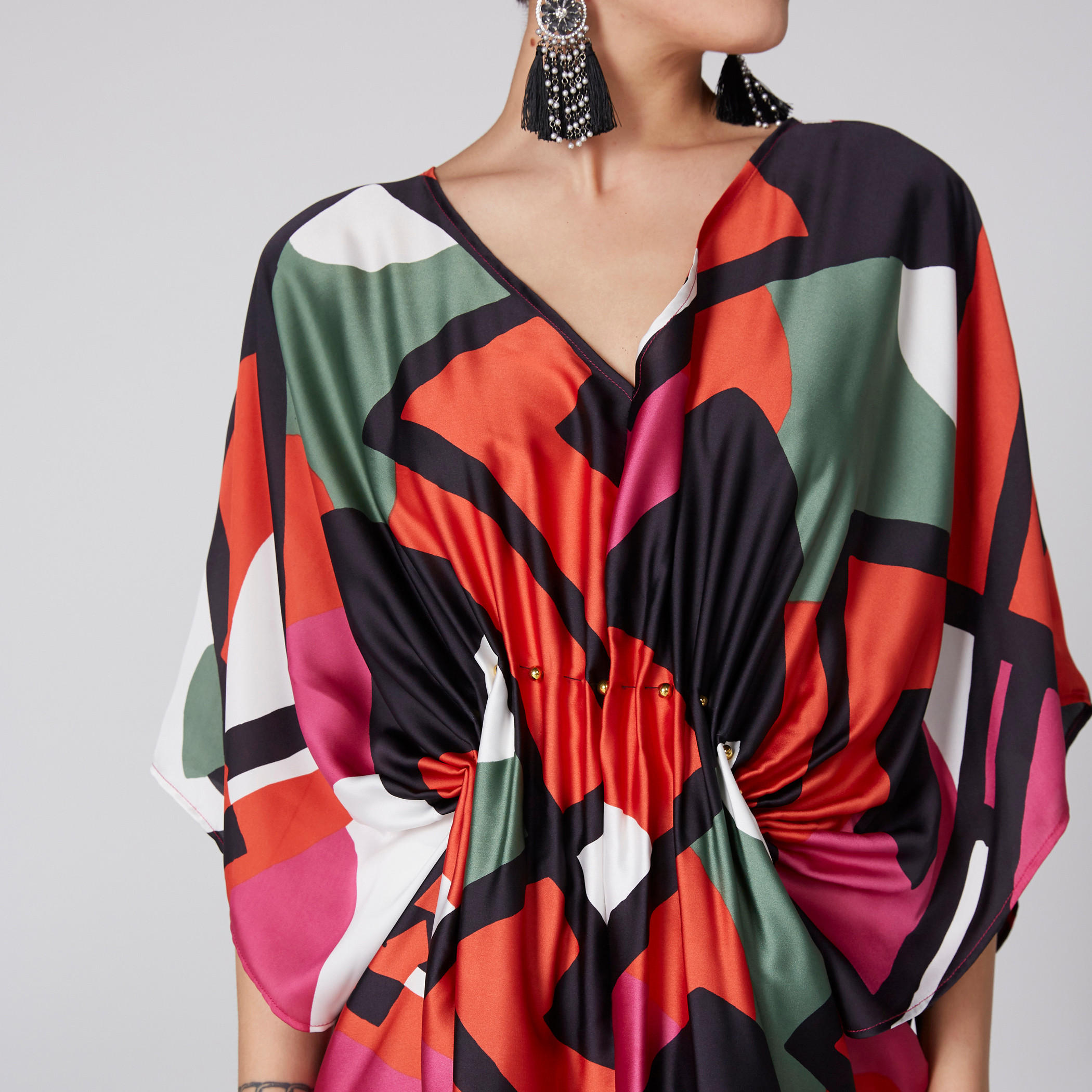 فستان متوسط الطول بياقة V وطبعات-women-clothing-dresses-image-2