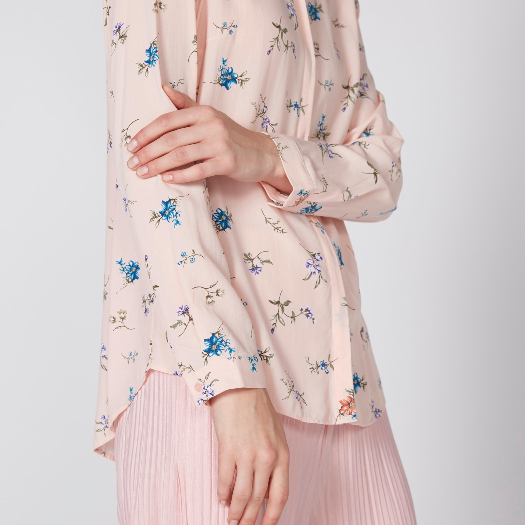 قميص بأكمام طويلة وأزرار وطبعات-women-clothing-shirtsandblouses-shirts-image-2