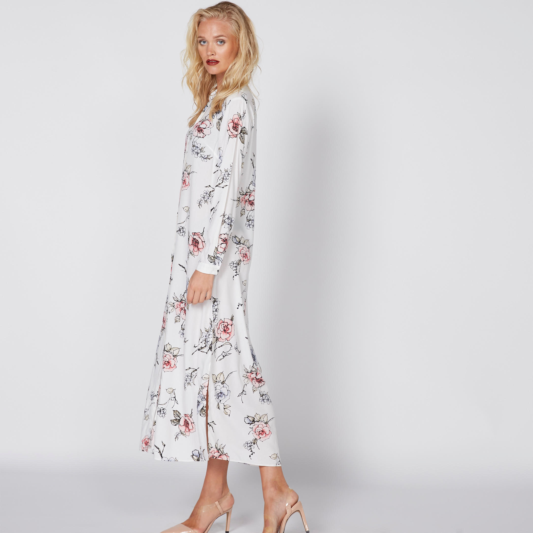فستان طويل بطبعات وأكمام طويلة وأزرار غير مرئية-women-clothing-dresses-image-3