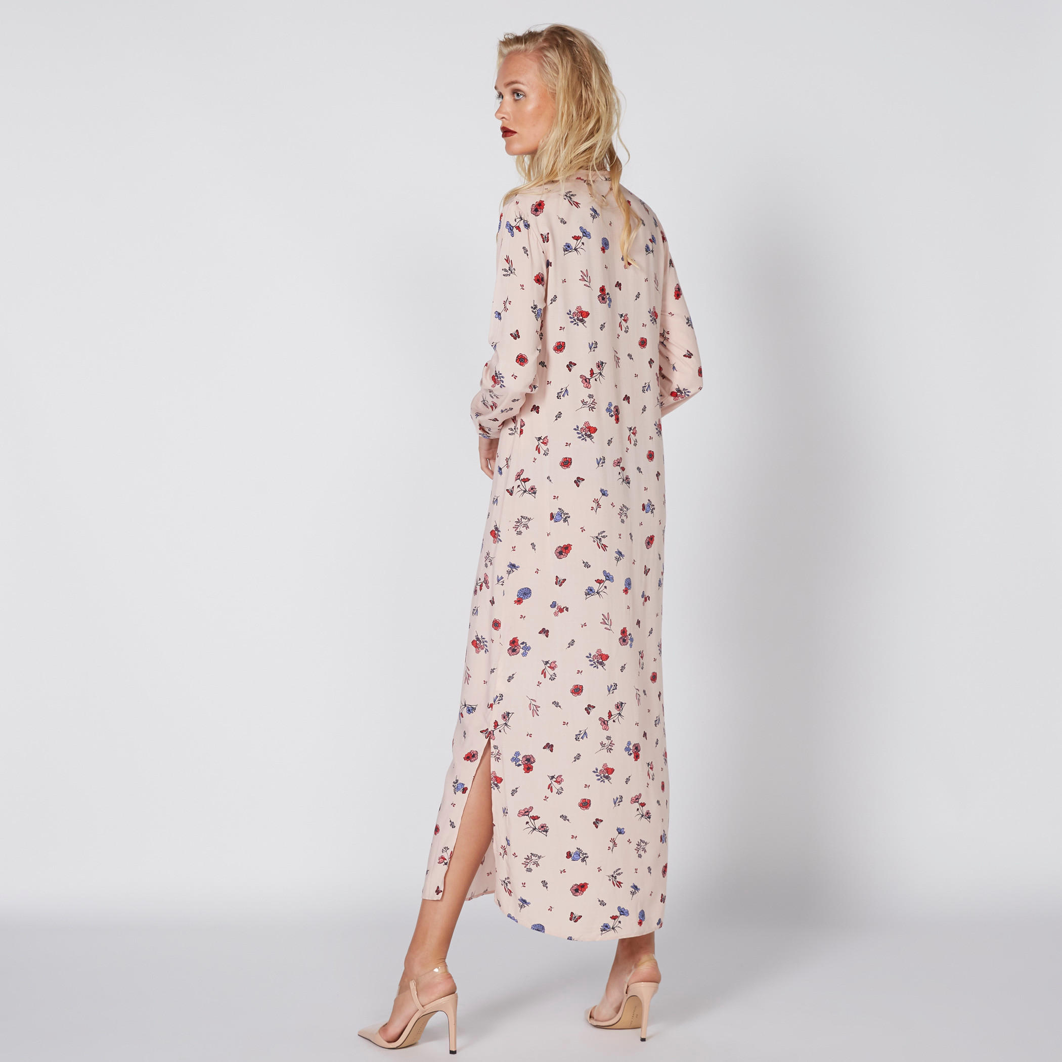فستان طويل بطبعات وأكمام طويلة وأزرار غير مرئية-women-clothing-dresses-image-2