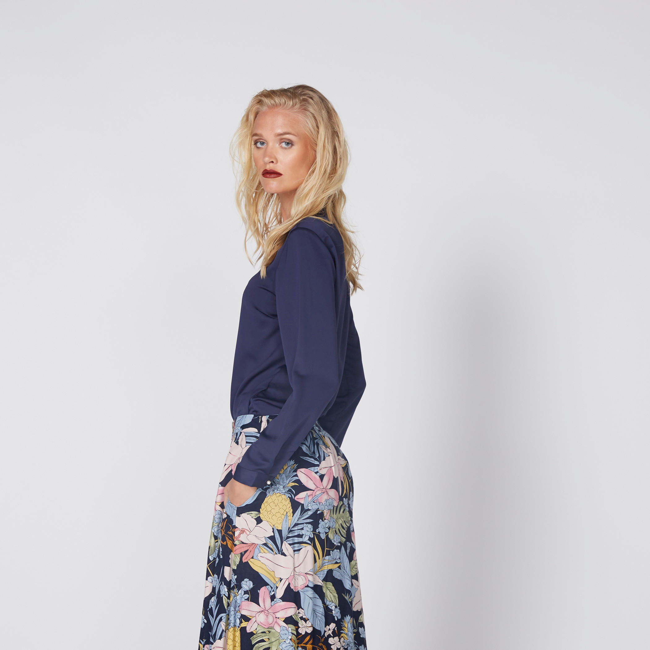 Long Sleeves Shirt with Complete Placket-women-clothing-shirtsandblouses-shirts-image-4