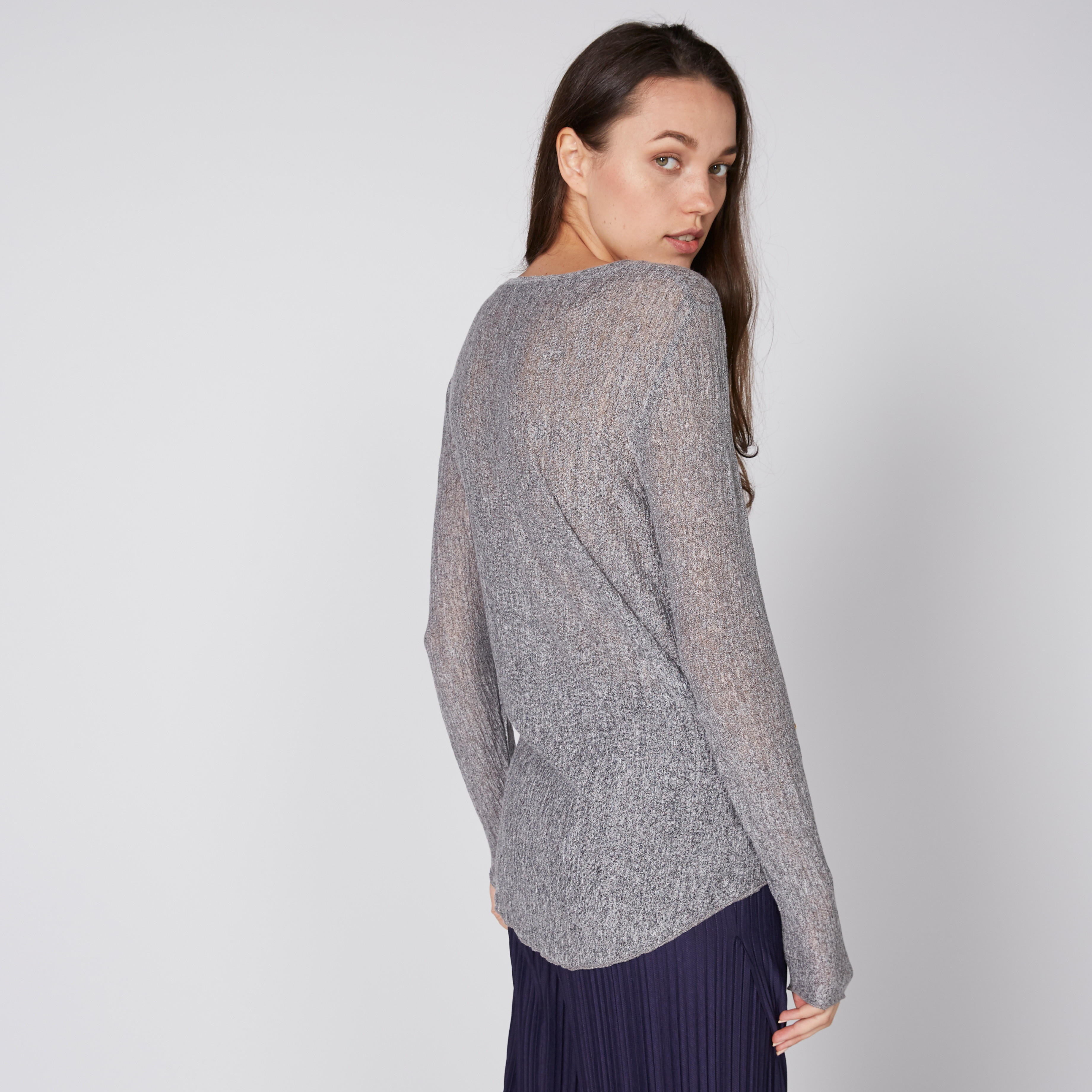 بلوزة بياقة مستديرة وأكمام طويلة مزيّنة بعقدة-women-clothing-shirtsandblouses-blouses-image-4