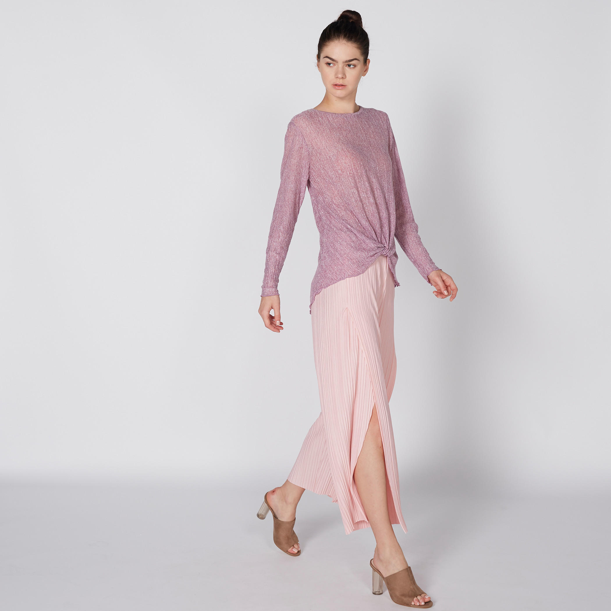 بلوزة بارزة الملمس بياقة مستديرة وأكمام طويلة-women-clothing-shirtsandblouses-blouses-image-2
