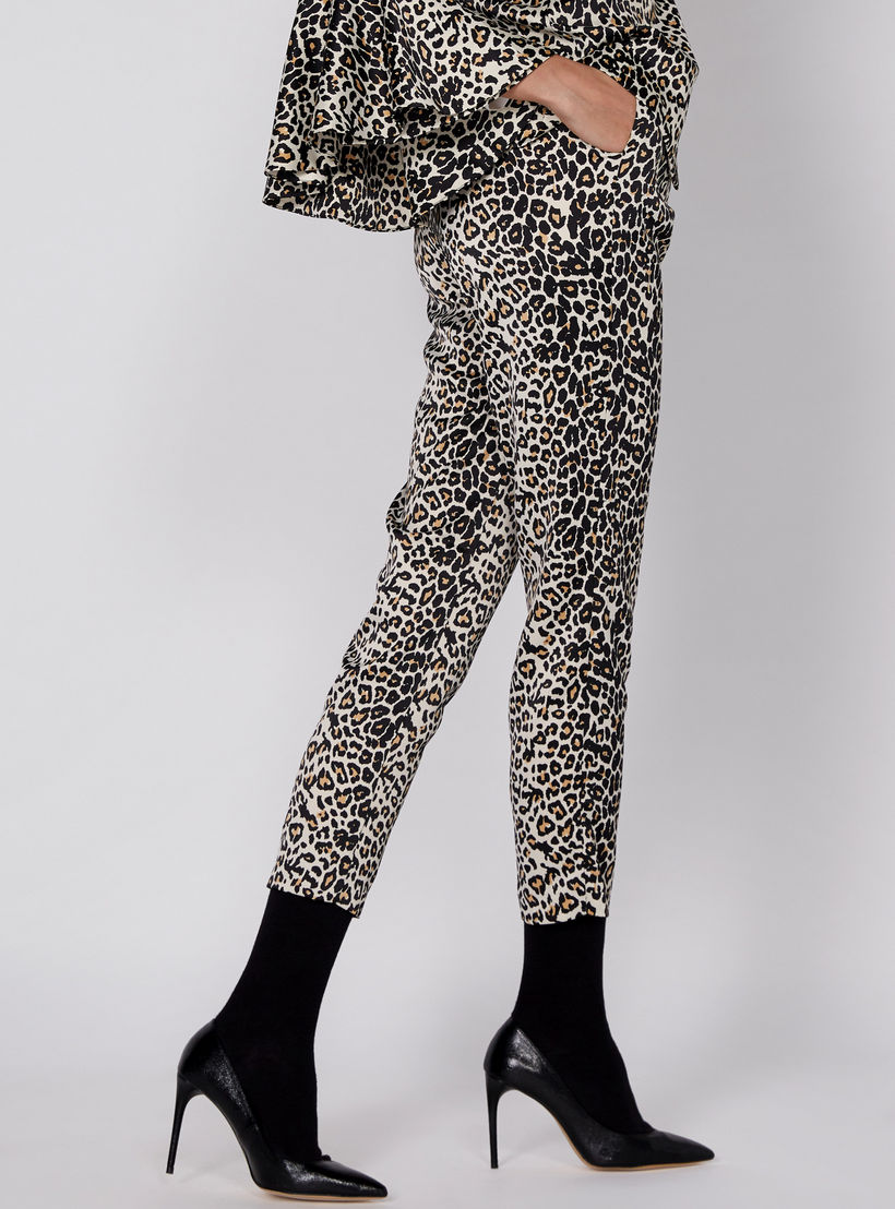 بنطال رياضي طويل بطبعات وخصر مطّاطي وجيوب-women-clothing-bottoms-trousers-image-3