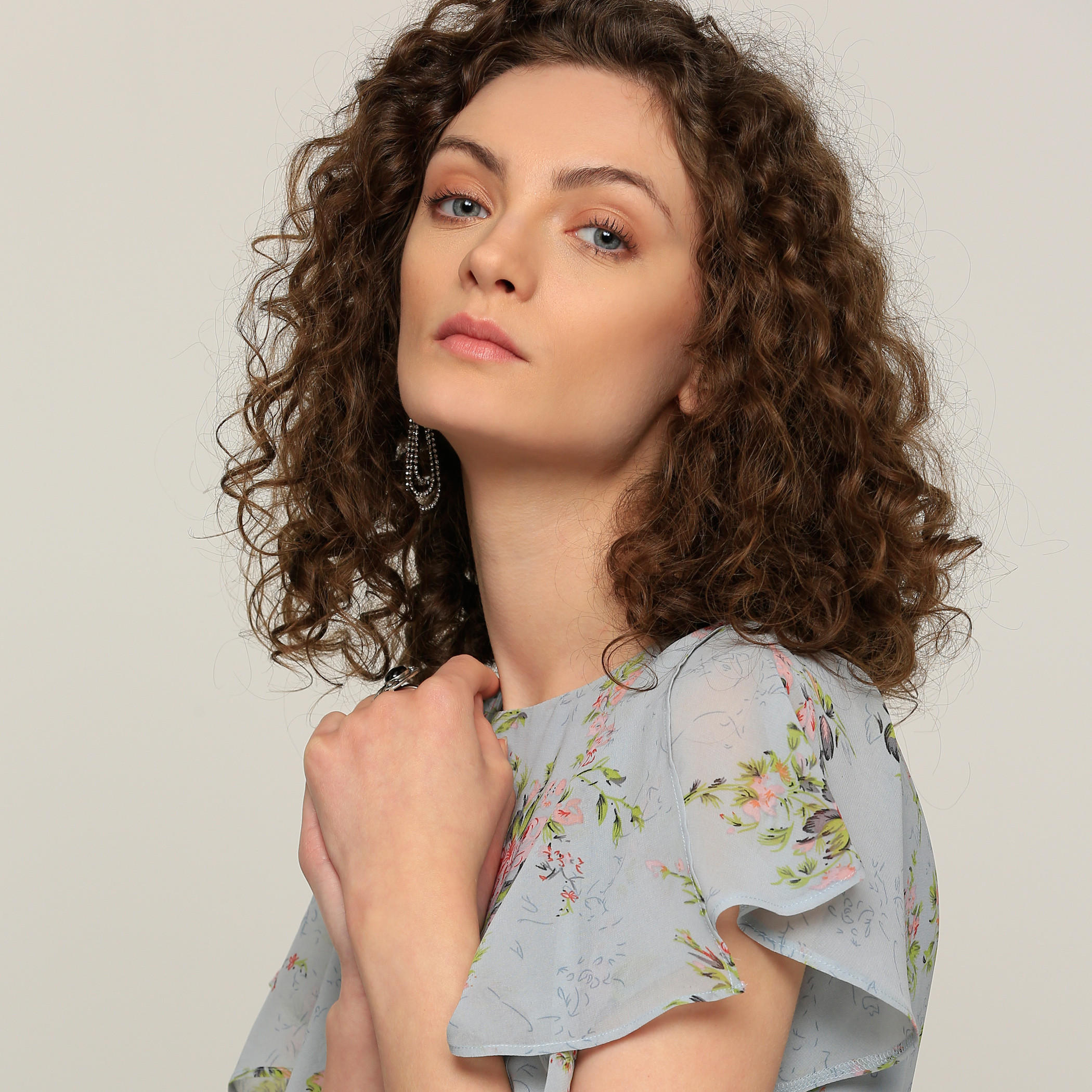 فستان بياقة مستديرة وأكمام كاب وطبعات-women-clothing-dresses-image-2