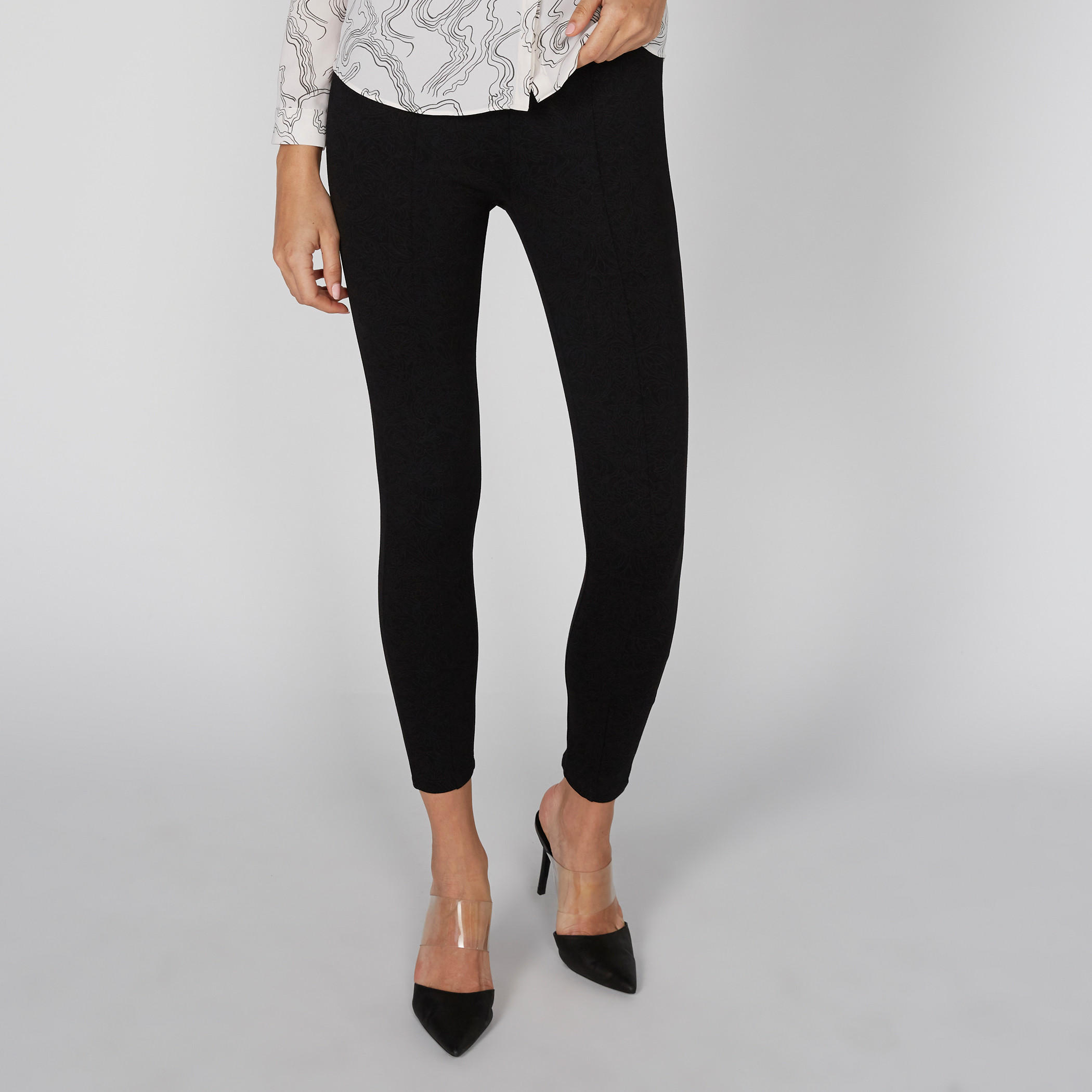 بنطال ليقنز قصير بخصر متوسط الارتفاع-women-clothing-bottoms-leggings-image-2