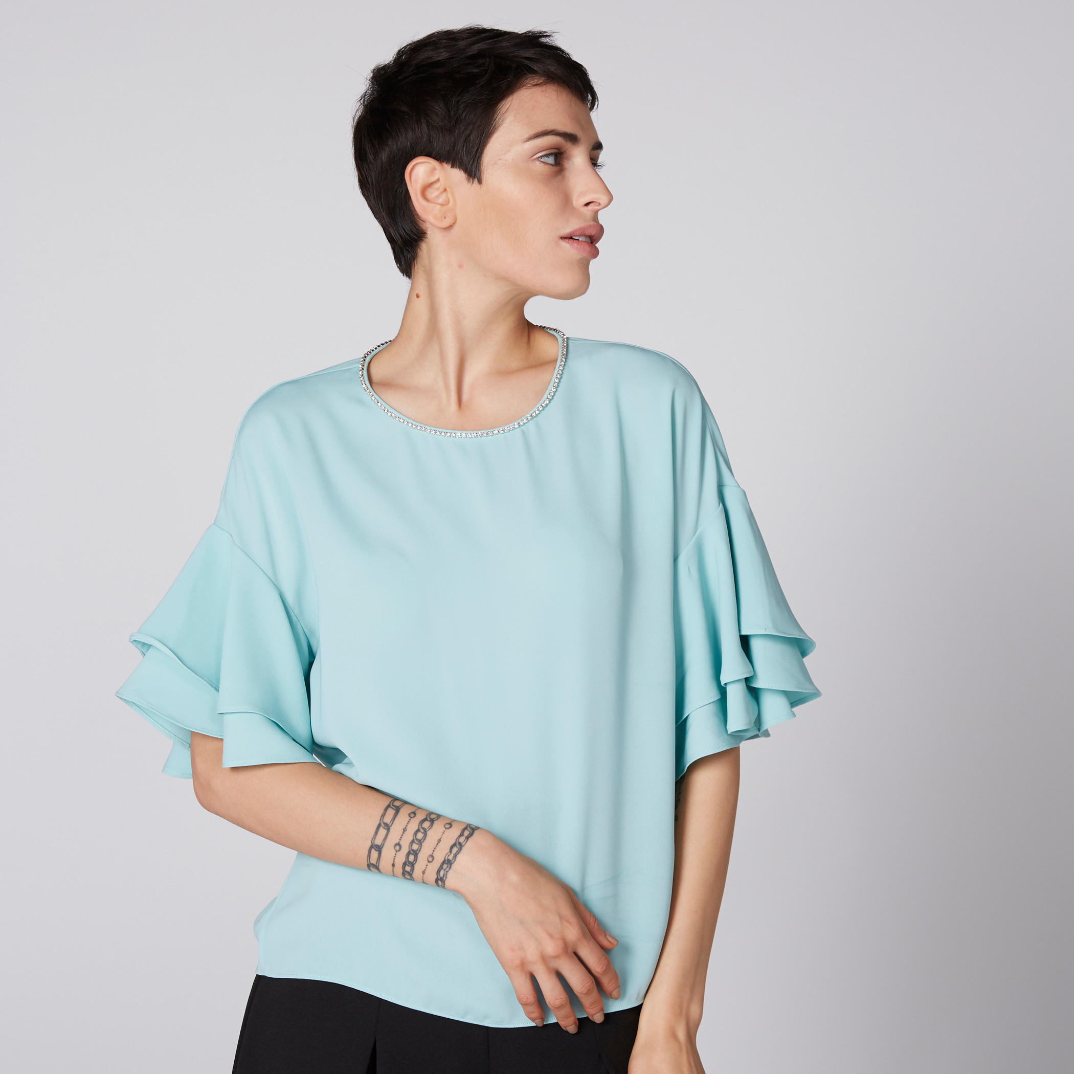 بلوزة مزيّنة بياقة مستديرة وأكمام واسعة ومشبك إغلاق ناعم-women-clothing-shirtsandblouses-blouses-image-3