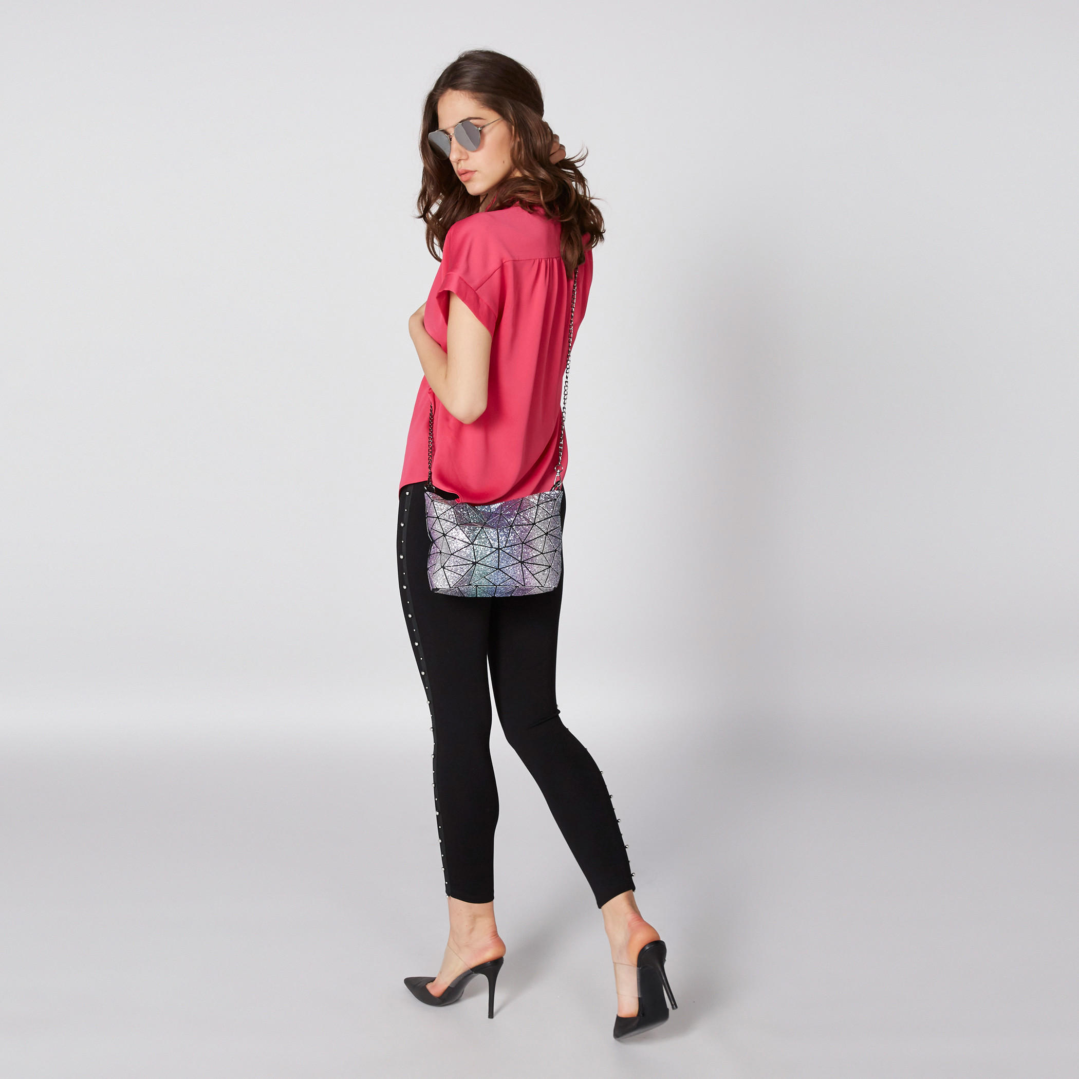 قميص بأكمام قصيرة وأزرار مزيّن بكرات بوم بوم-women-clothing-shirtsandblouses-shirts-image-5