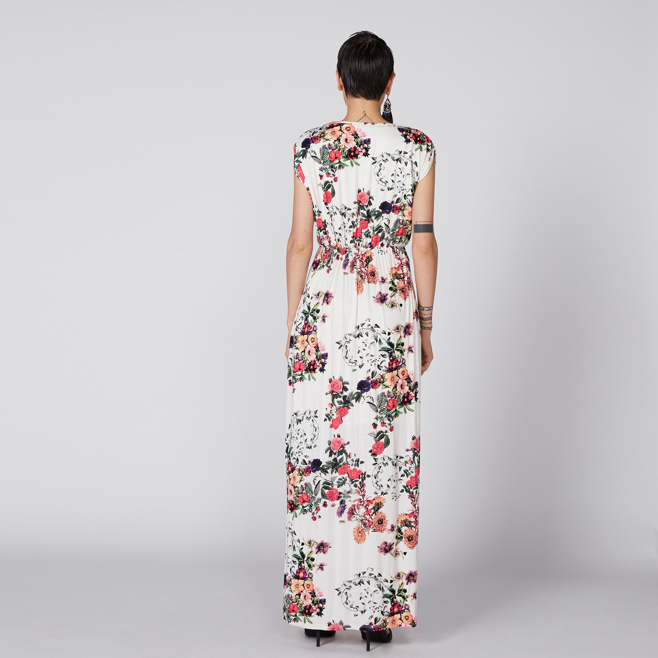 فستان طويل بأكمام كاب وياقة مستديرة وطبعات-women-clothing-dresses-image-4