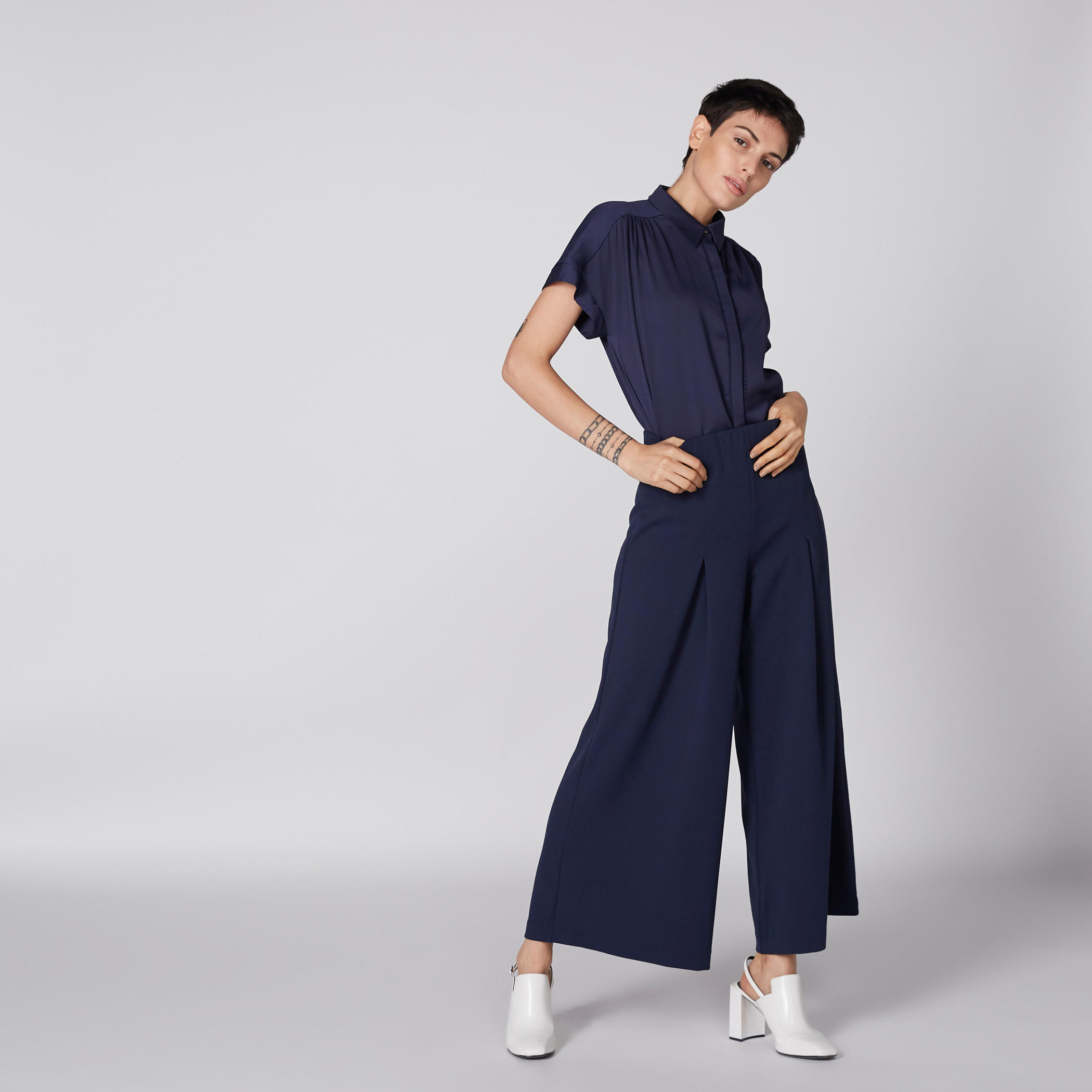 بنطال بالازو طويل بخصر مطّاطي-women-clothing-bottoms-trousers-image-1