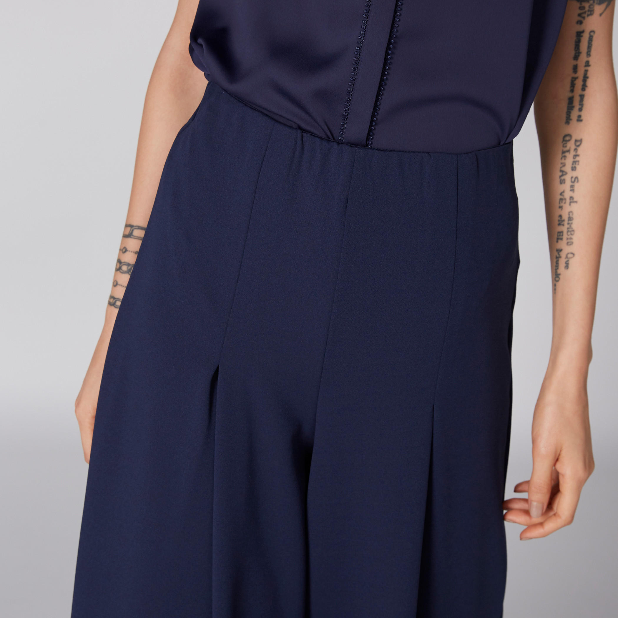 بنطال بالازو طويل بخصر مطّاطي-women-clothing-bottoms-trousers-image-3
