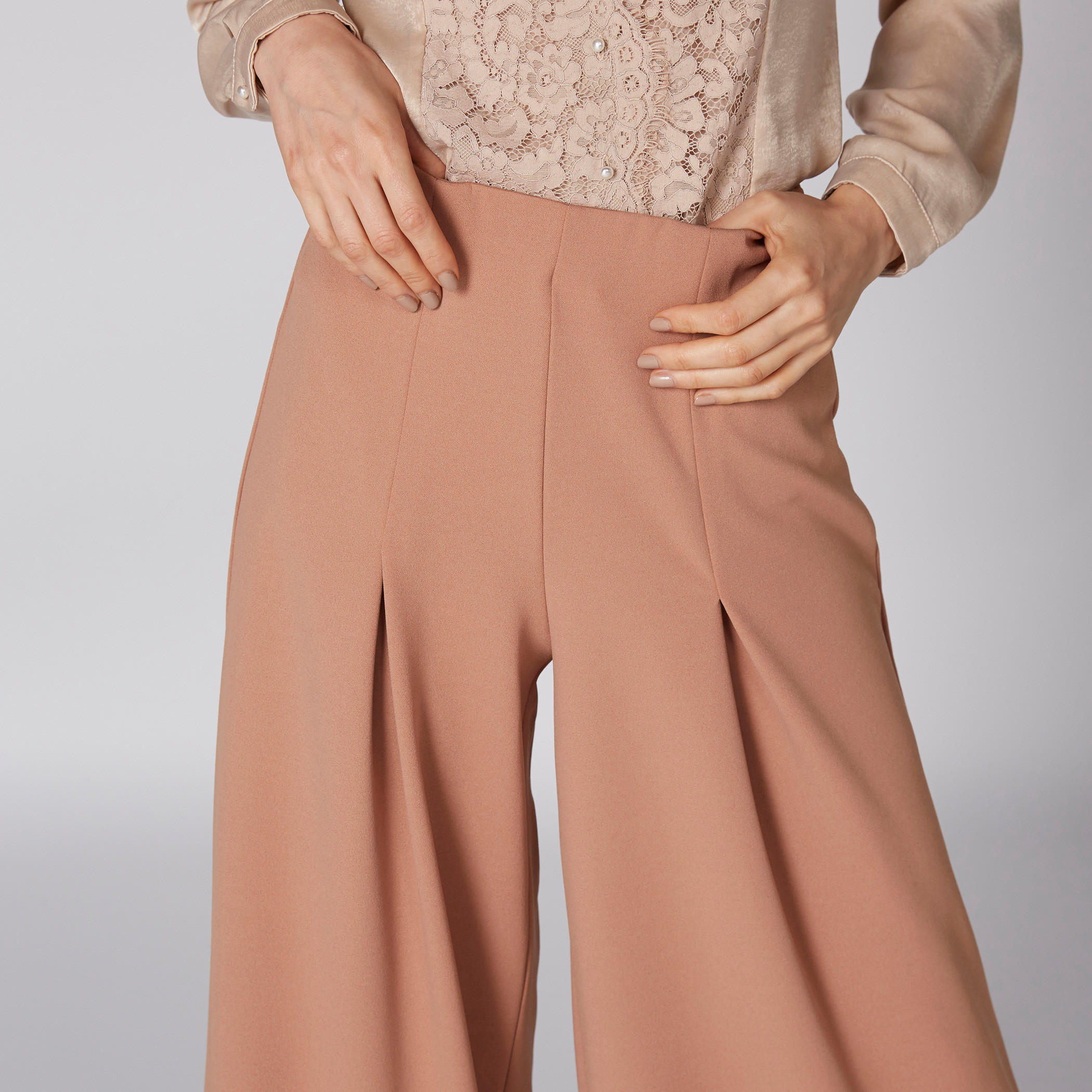 بنطال بالازو طويل بتصميم واسع-women-clothing-bottoms-trousers-image-3