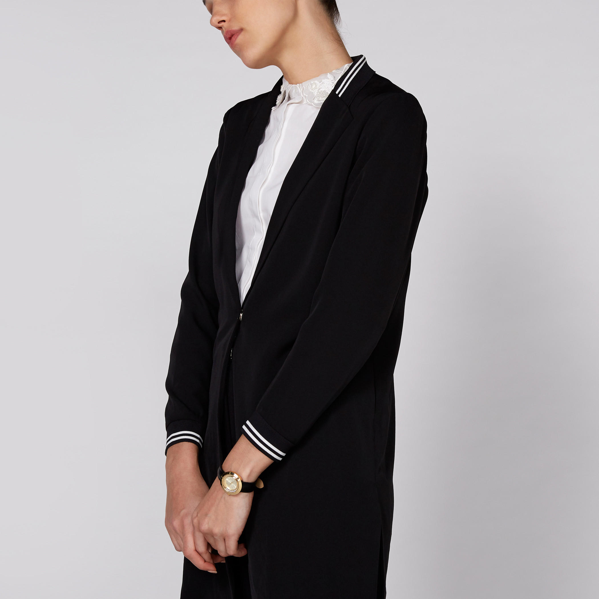 Jacket with Button Closure and Long Sleeves-women-winterwear-coatsandjackets-jackets-image-3
