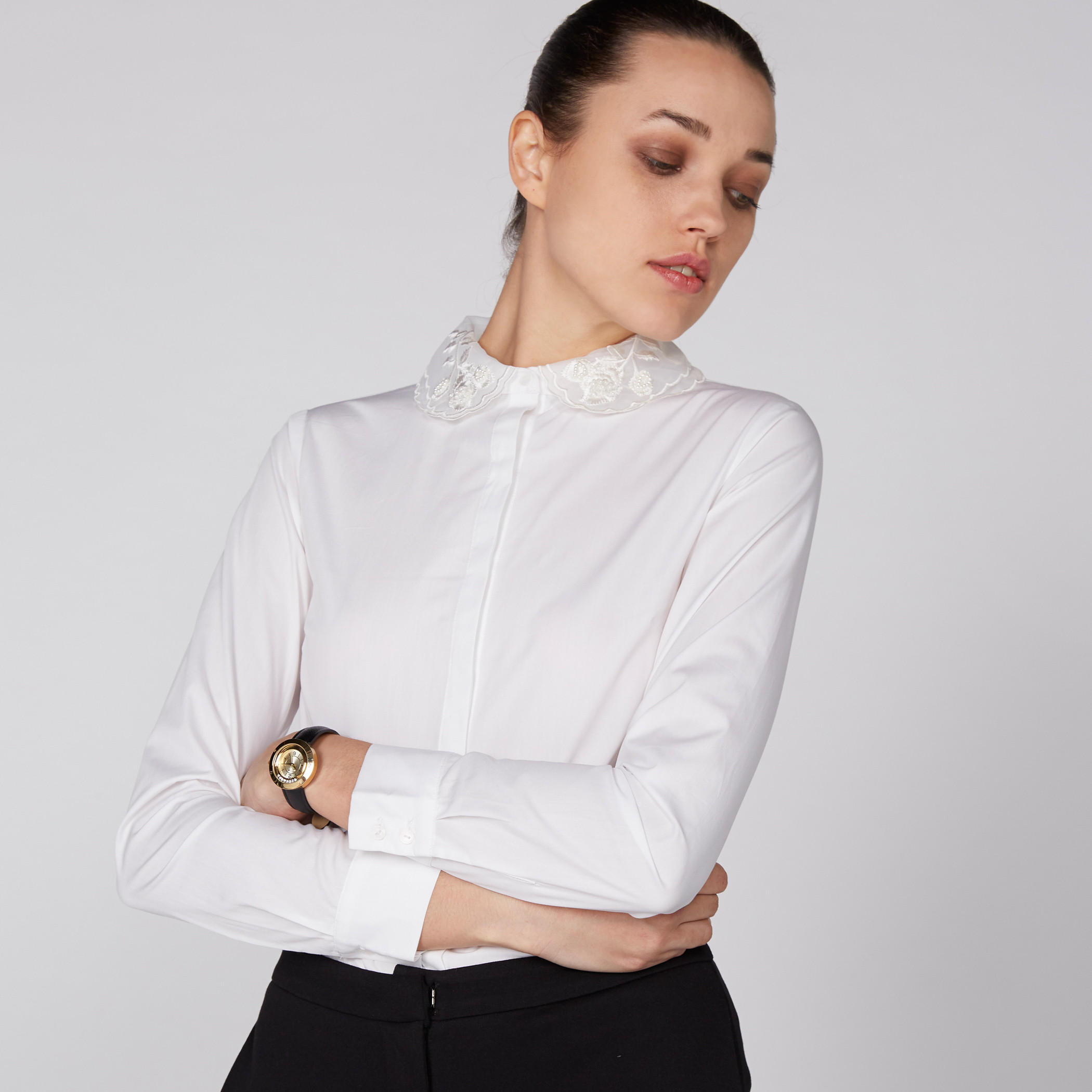 قميص مطرز بأكمام طويلة وأزرار-women-clothing-shirtsandblouses-shirts-image-4