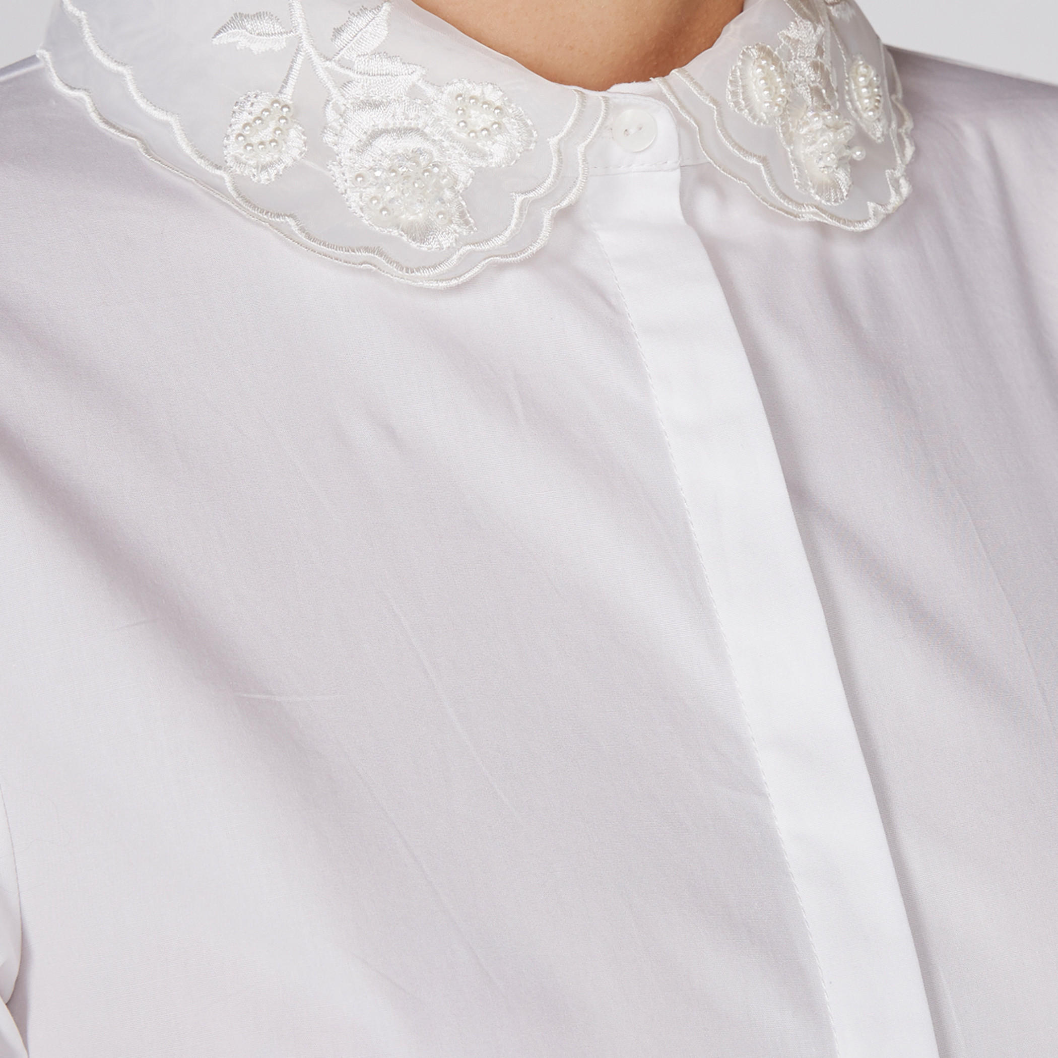قميص مطرز بأكمام طويلة وأزرار-women-clothing-shirtsandblouses-shirts-image-2