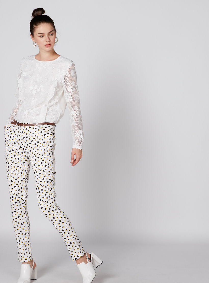 قميص بأكمام طويلة وتفاصيل دانتيل وتطريز-women-clothing-shirtsandblouses-blouses-image-1