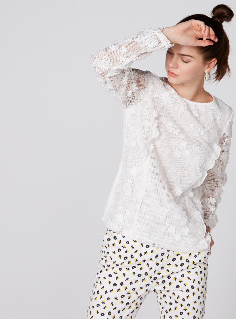 قميص بأكمام طويلة وتفاصيل دانتيل وتطريز-women-clothing-shirtsandblouses-blouses-image-4