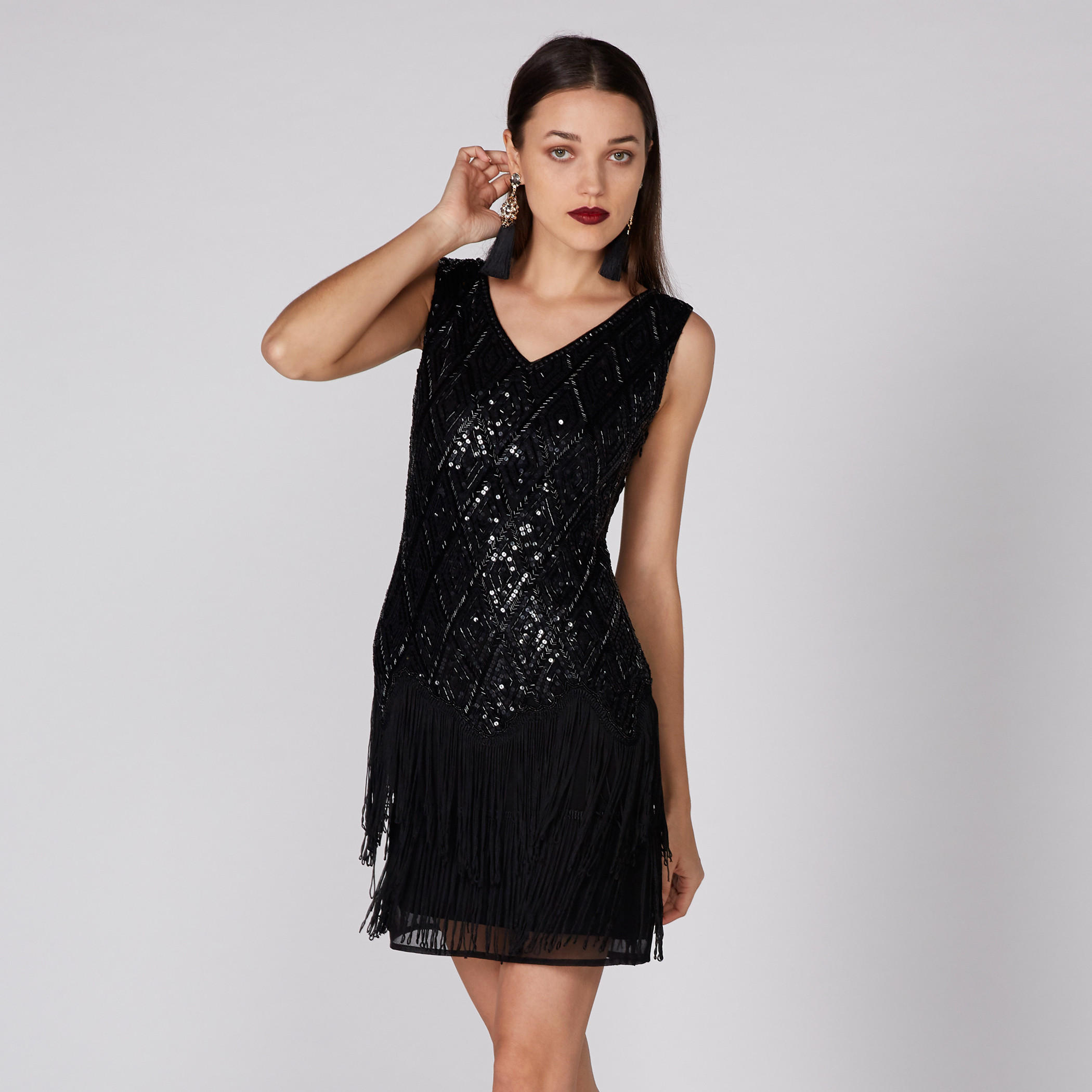 فستان بتزيينات وياقة مستديرة وشُرّابات-women-clothing-dresses-image-3