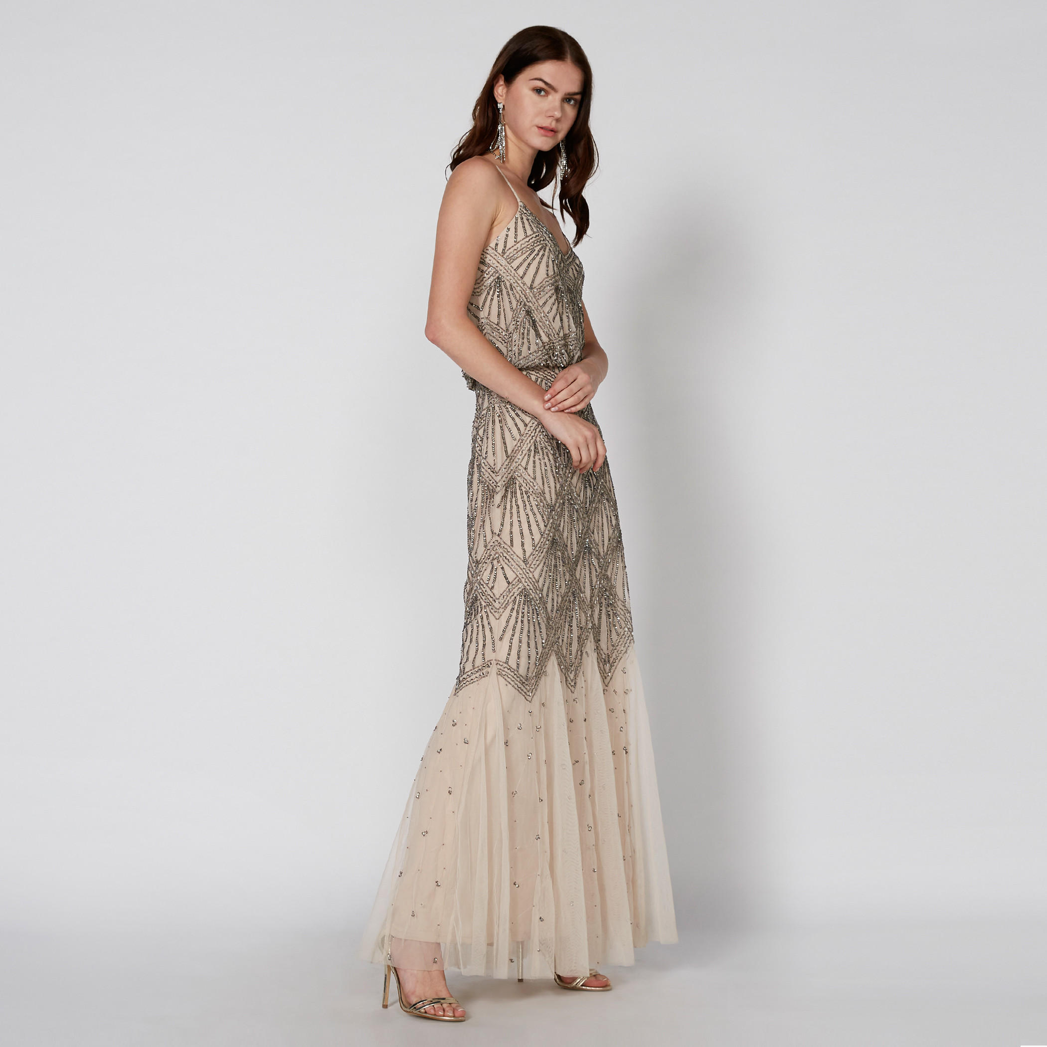 فستان طويل مزخرف دون أكمام بحمّالات متقاطعة وتفاصيل شبكية-women-clothing-dresses-image-4