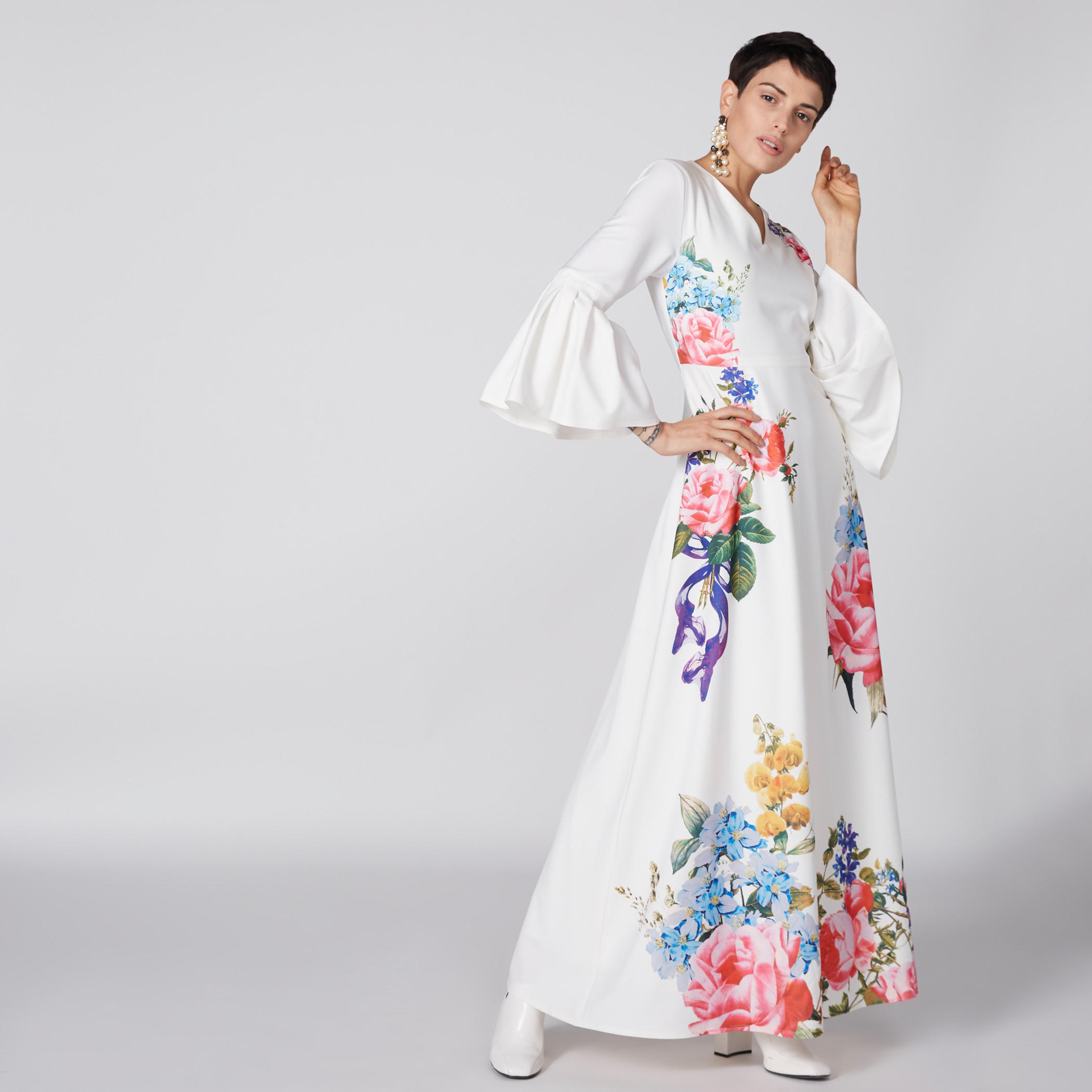 فستان طويل بياقة V وأكمام واسعة وطبعات-women-clothing-dresses-image-2