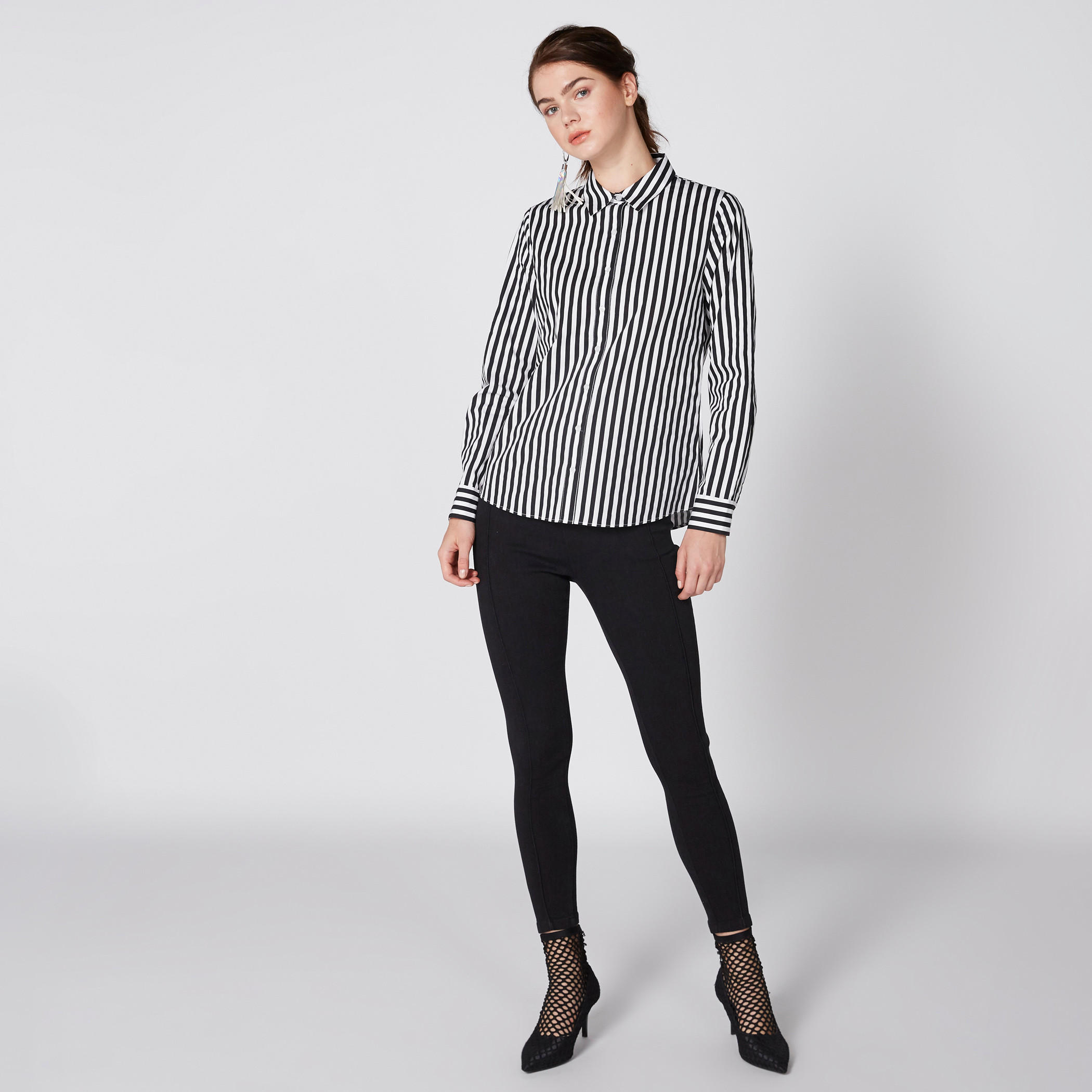 قميص مقلّم بأكمام طويلة وأزرار-women-clothing-shirtsandblouses-shirts-image-4