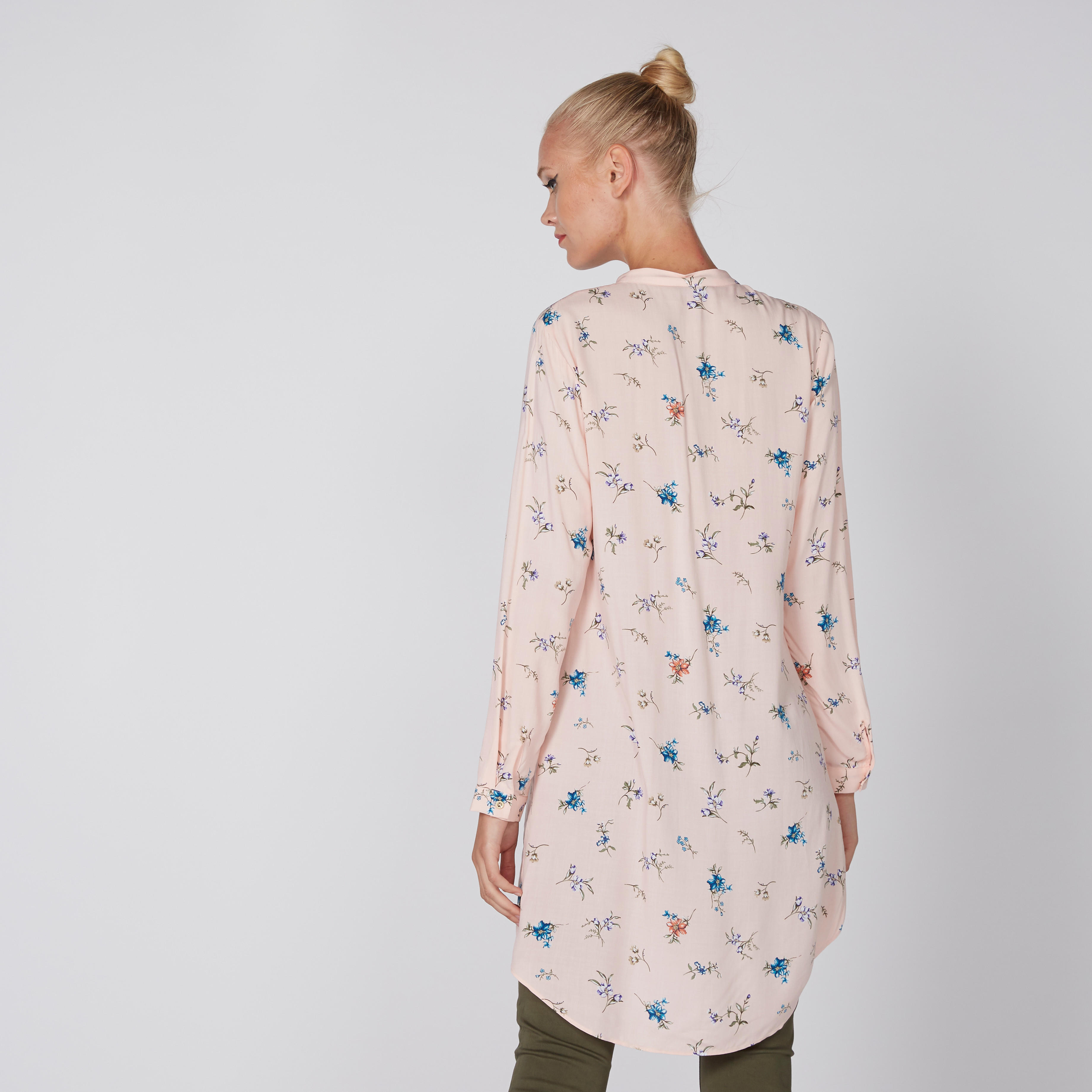 قميص طويل بأكمام طويلة ووصلة أزرار مخفية وطبعات-women-clothing-shirtsandblouses-shirts-image-2