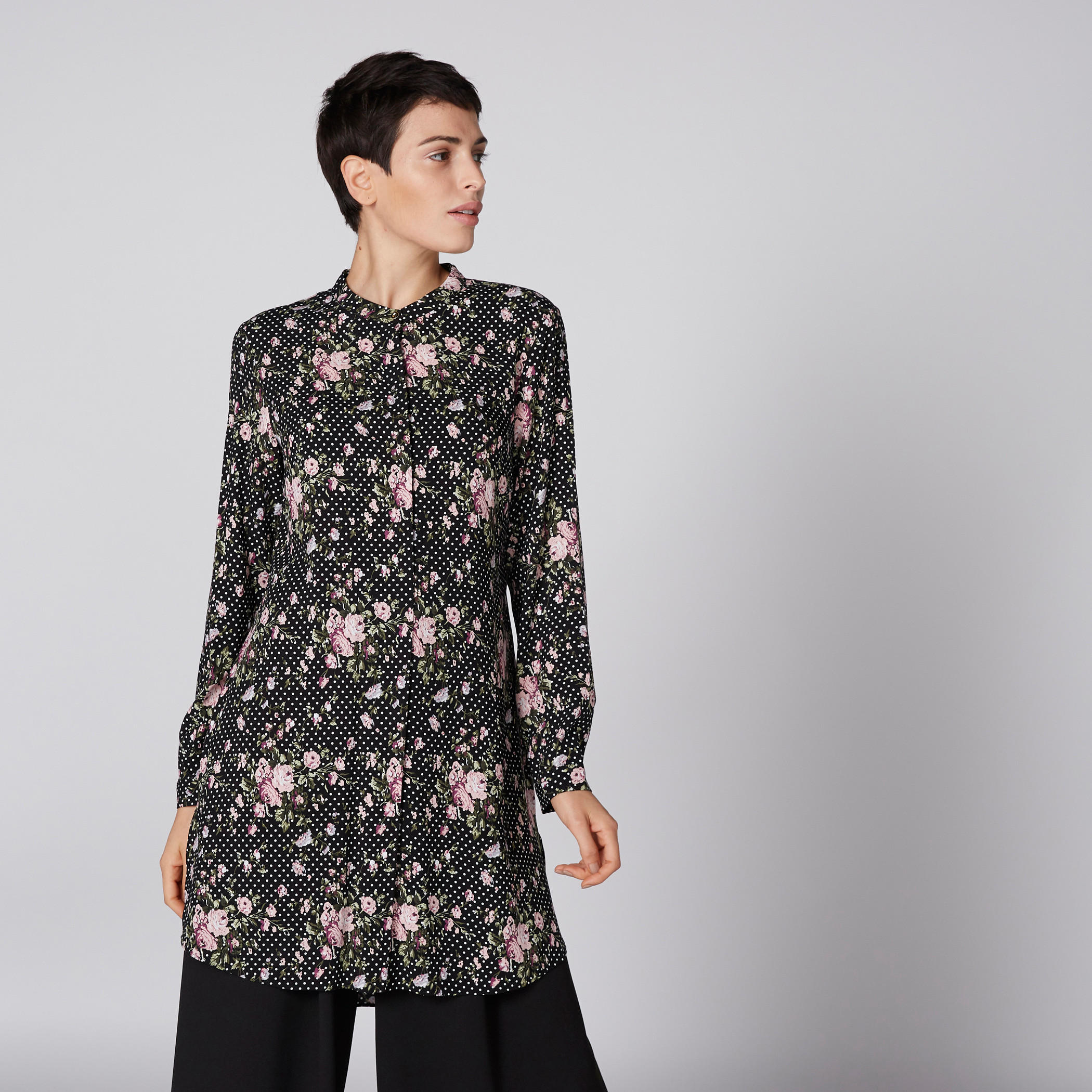 قميص طويل بياقة ماندارين ووصلة أزرار مخفية وطبعات-women-clothing-shirtsandblouses-blouses-image-1