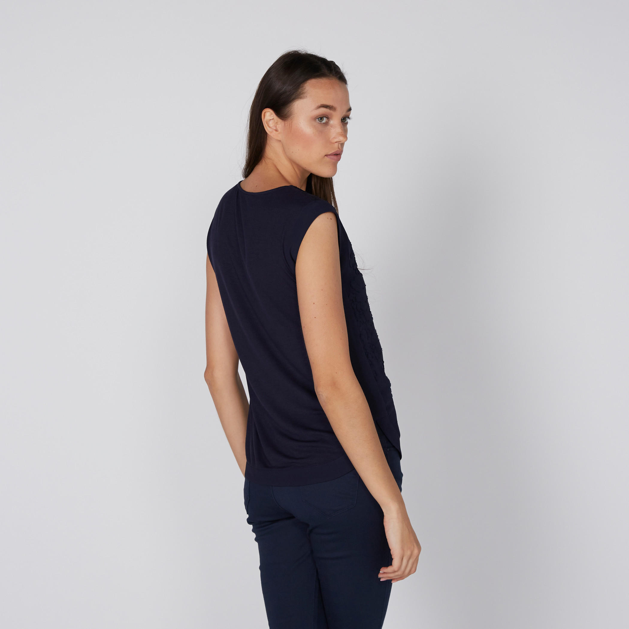 بلوزة بارزة الملمس دون أكمام بياقة مستديرة-women-clothing-shirtsandblouses-blouses-image-4