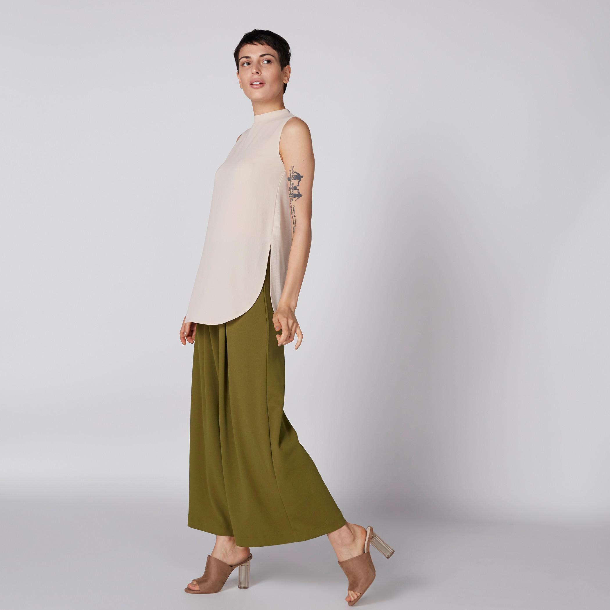 بلوزة دون أكمام بياقة عالية ومشبك إغلاق-women-clothing-shirtsandblouses-blouses-image-1