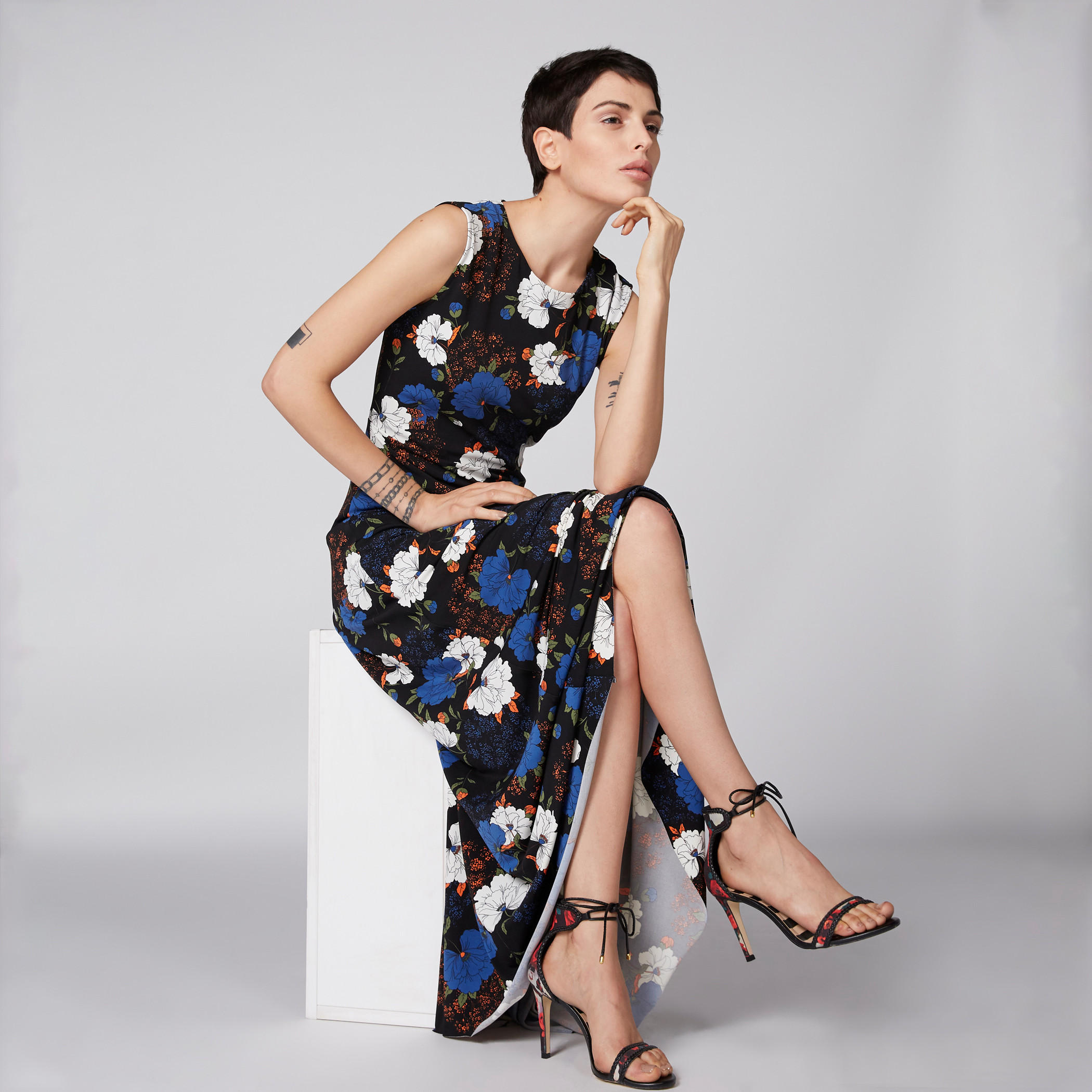 فستان طويل دون أكمام بياقة مستديرة وطبعات-women-clothing-dresses-image-1