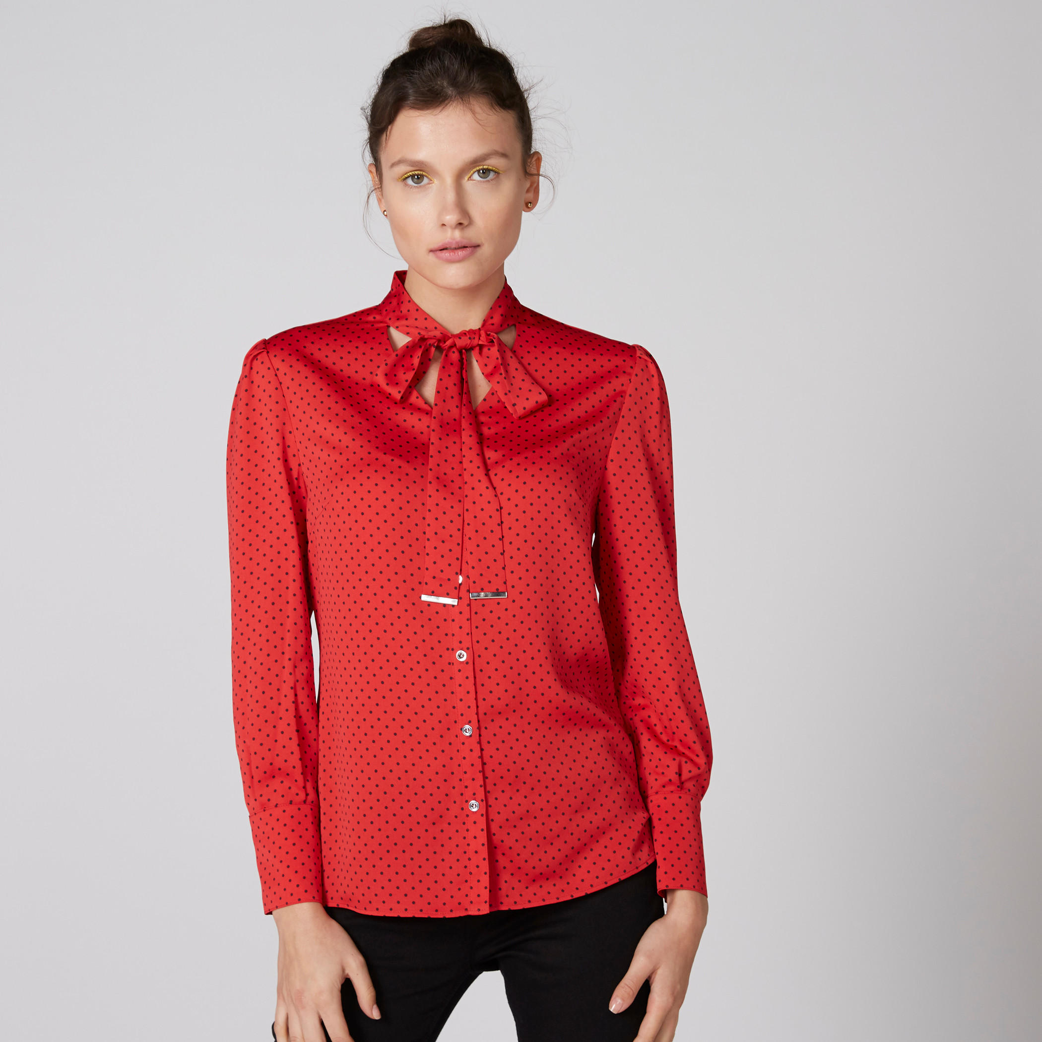 بلوزة بأكمام طويلة وفيونكة وطبعات منقطة-women-clothing-shirtsandblouses-blouses-image-3